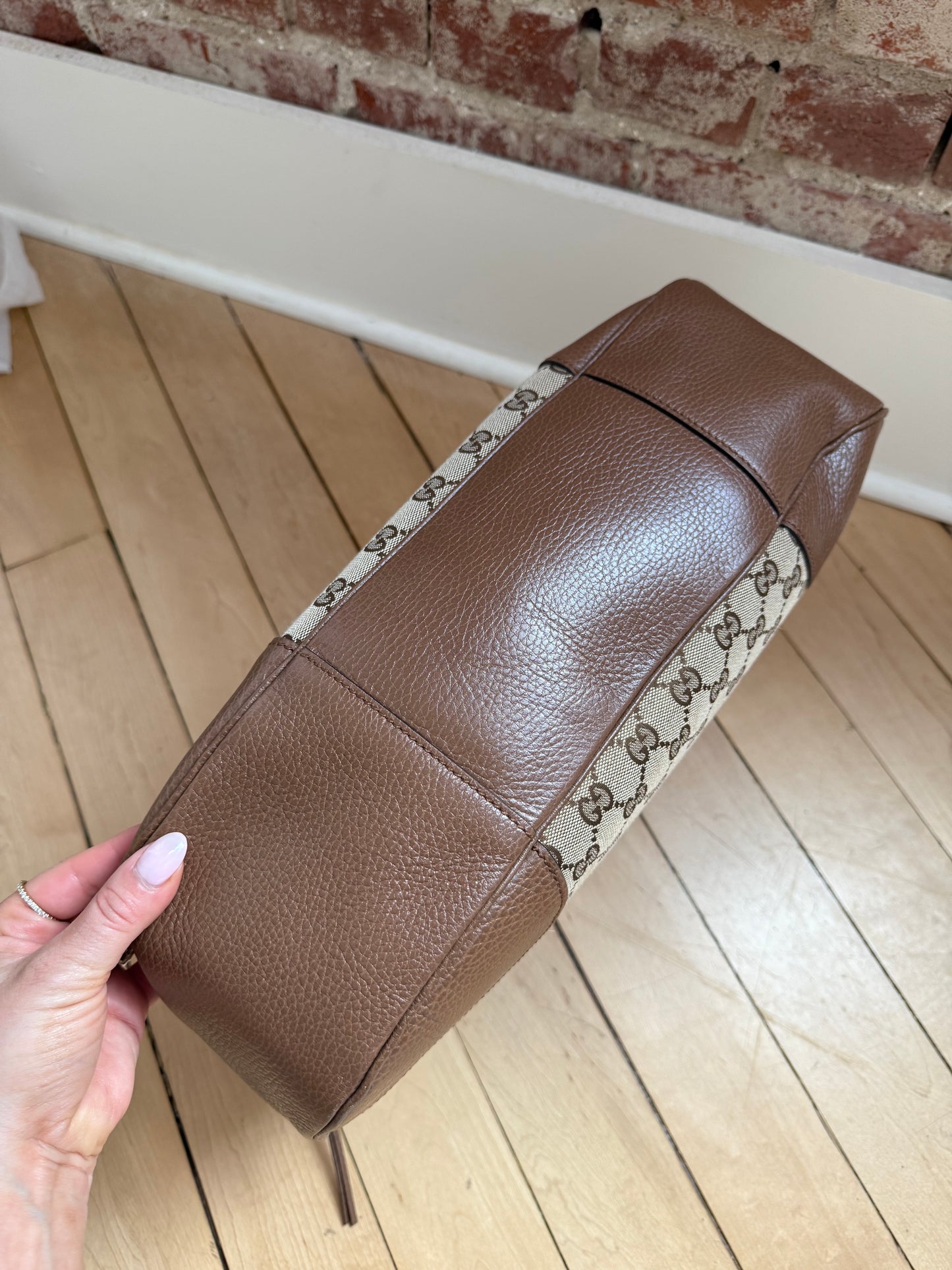Gucci Bree Micro Hobo Shoulder Bag
