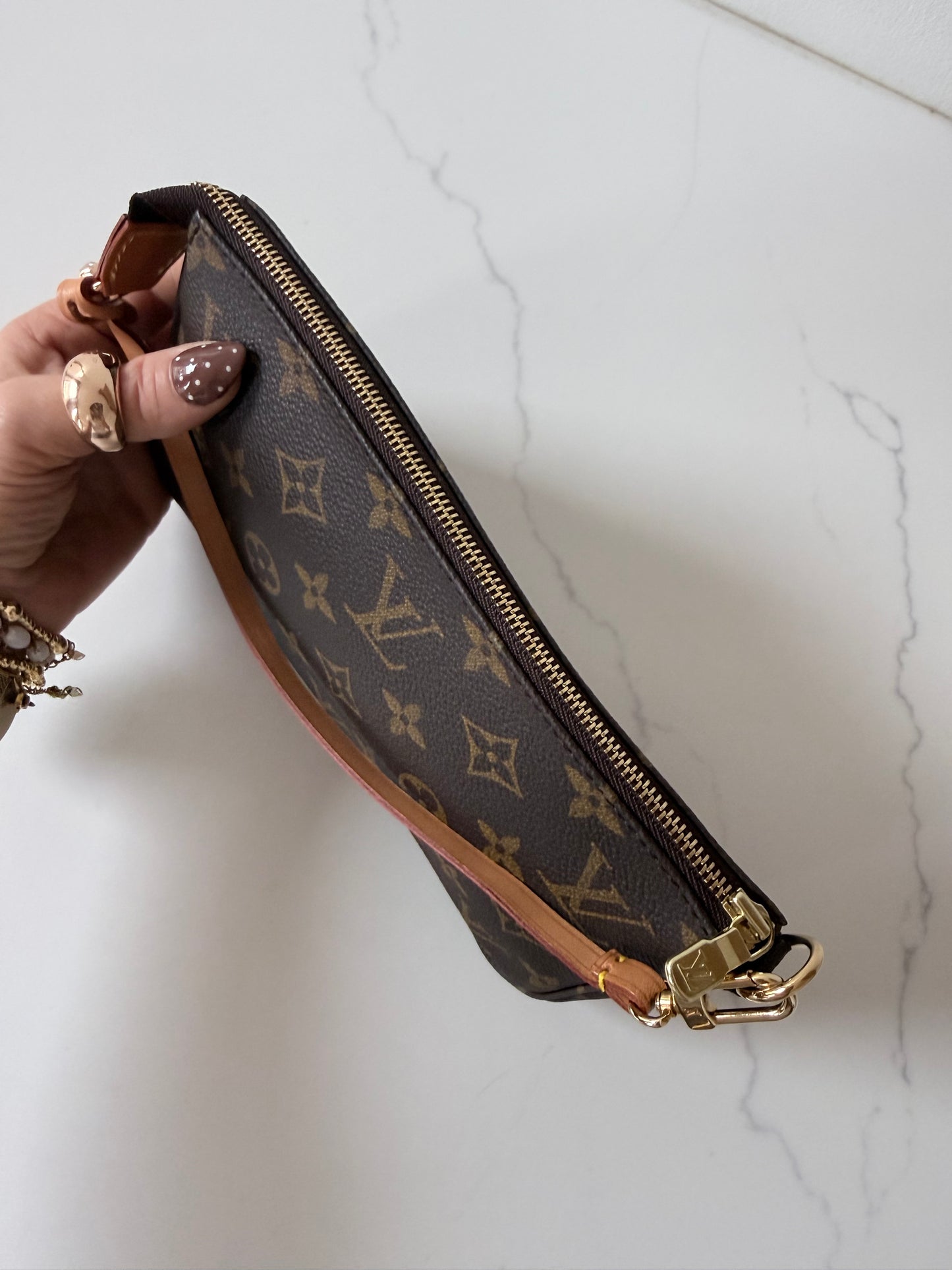 Louis Vuitton Pochette Accessoires Monogram