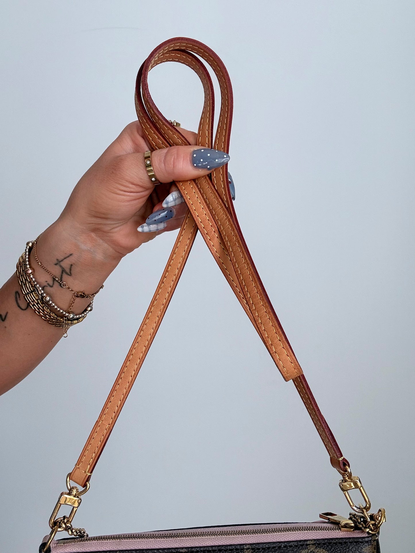 Louis Vuitton Monogram Pallas Clutch Rose Poudre