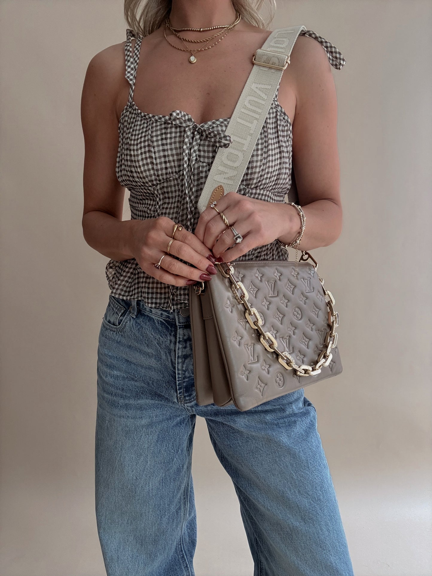 Louis Vuitton Coussin MM Taupe