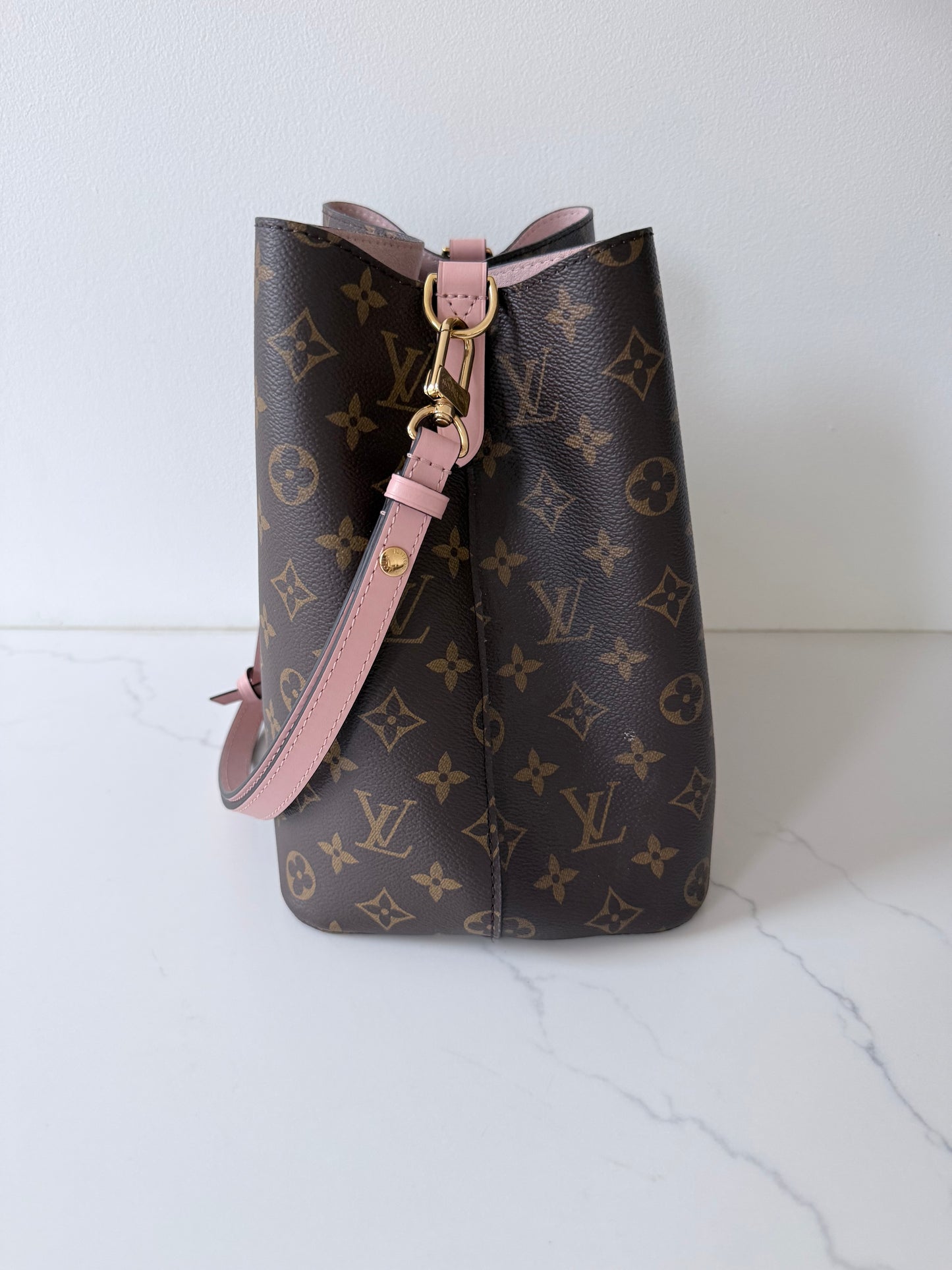 Louis Vuitton NeoNoe Monogram Pink