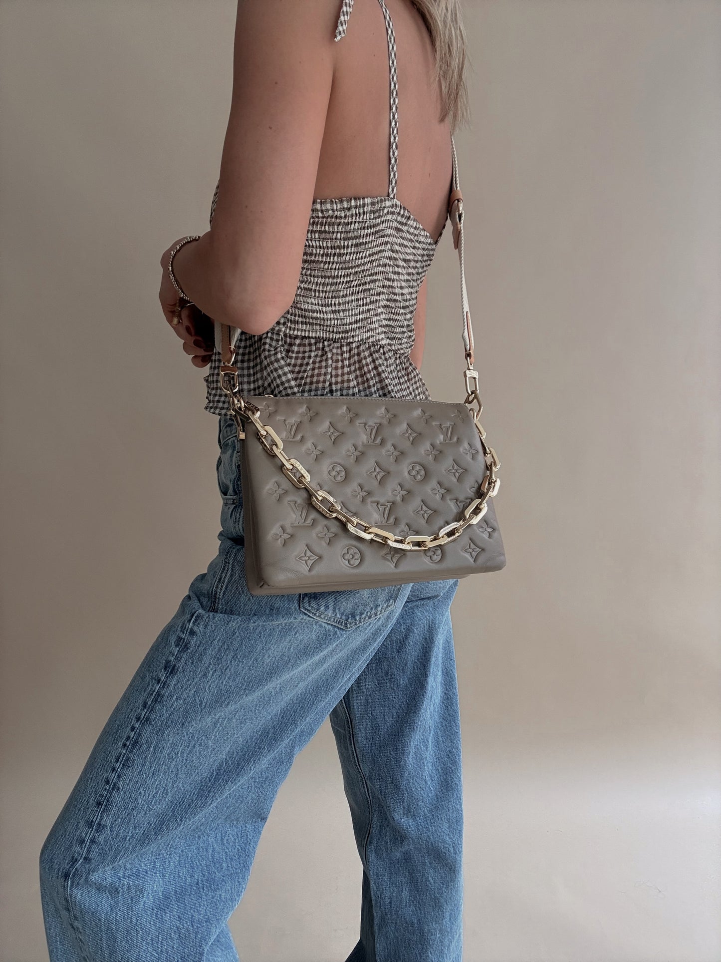 Louis Vuitton Coussin MM Taupe