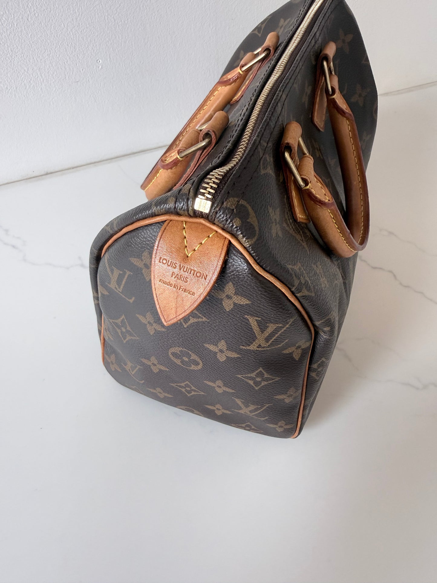 Louis Vuitton Monogram Speedy 25