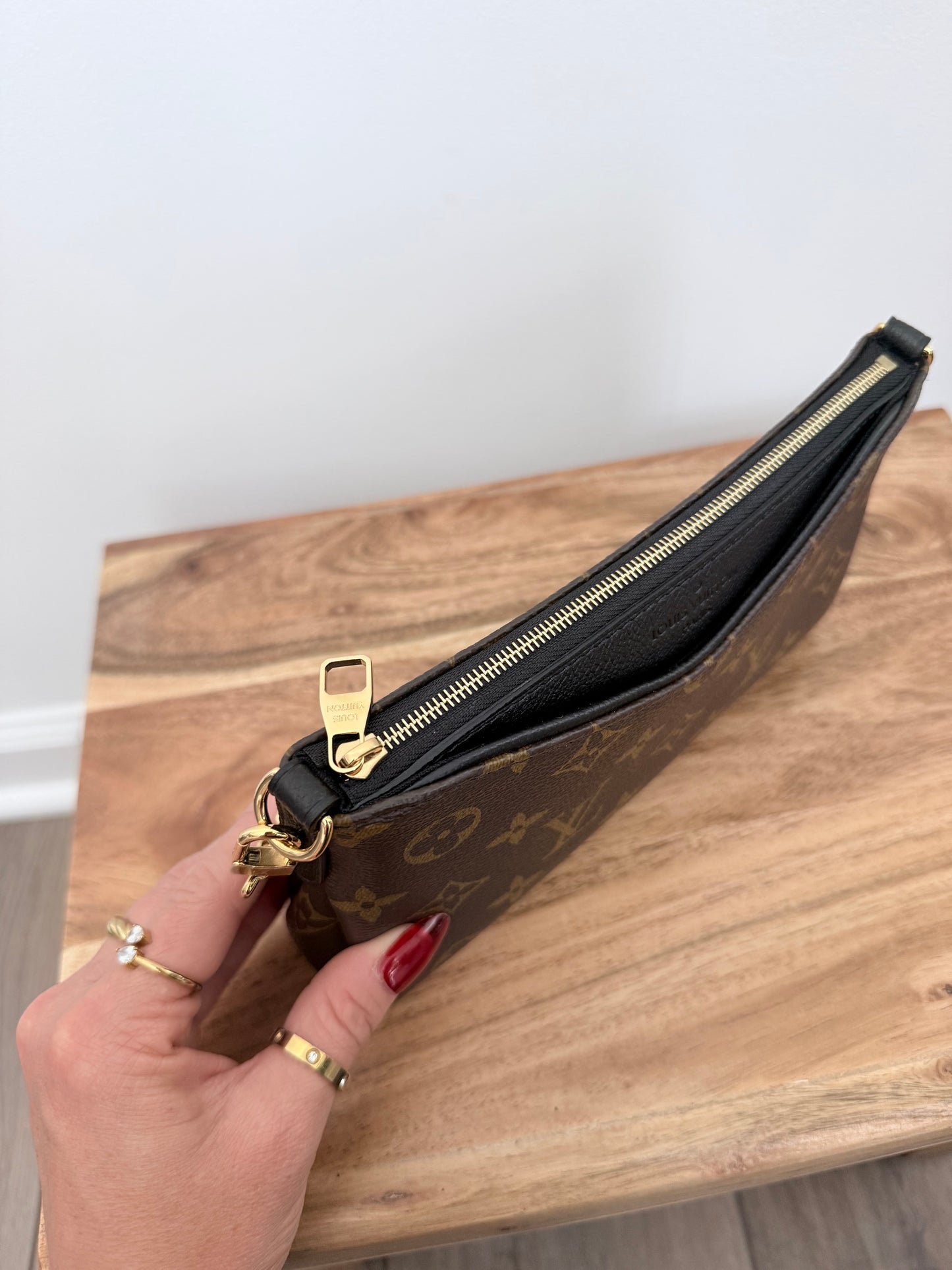Louis Vuitton Pallas Crossbody Monogram
