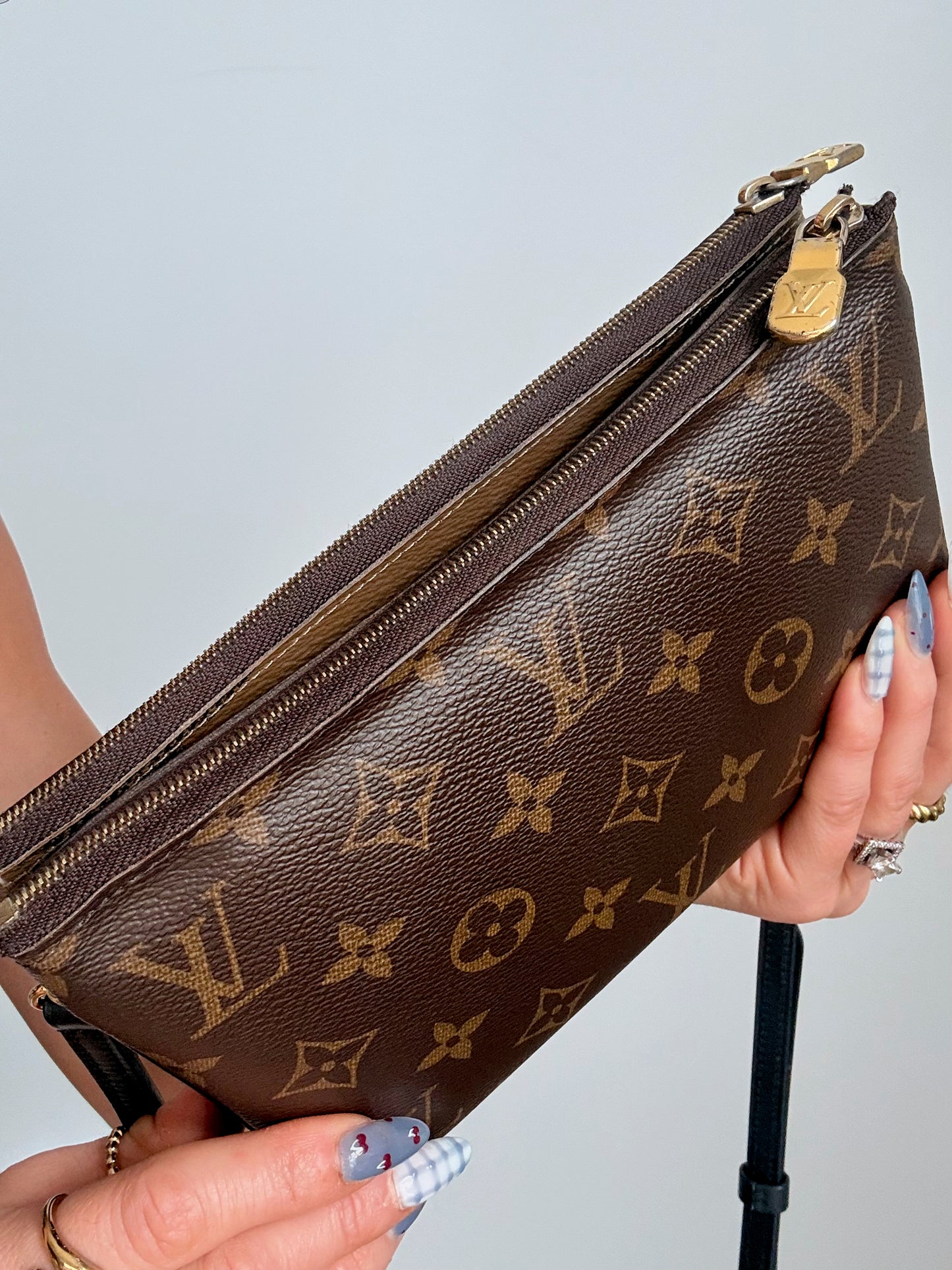 Louis Vuitton Reverse Monogram Giant Double Zip Pochette