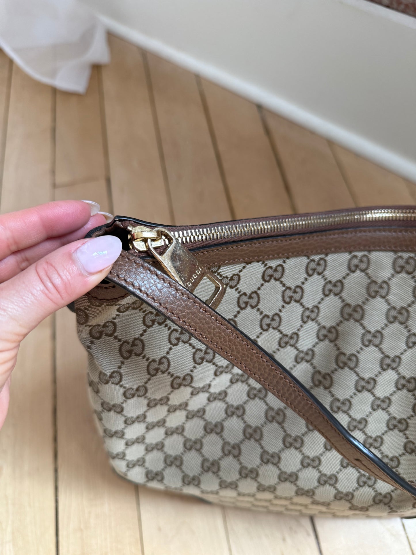 Gucci Bree Micro Hobo Shoulder Bag