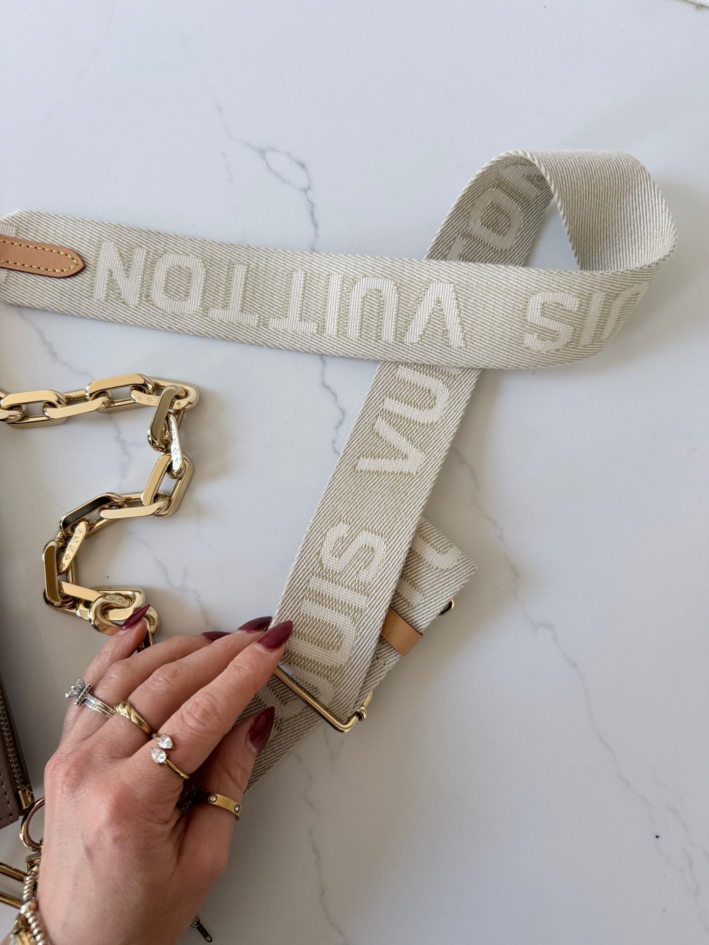 Louis Vuitton Coussin MM Taupe
