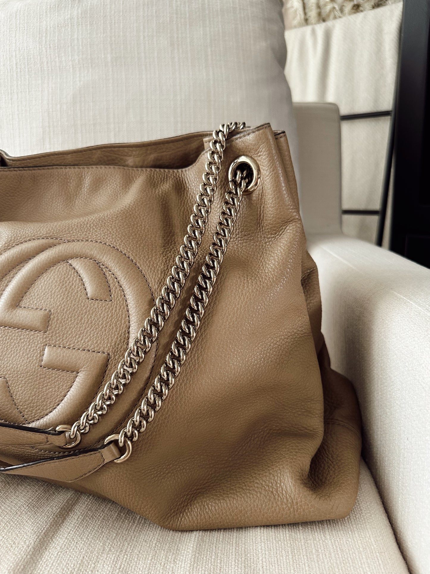 Gucci Soho Chain Bag Beige