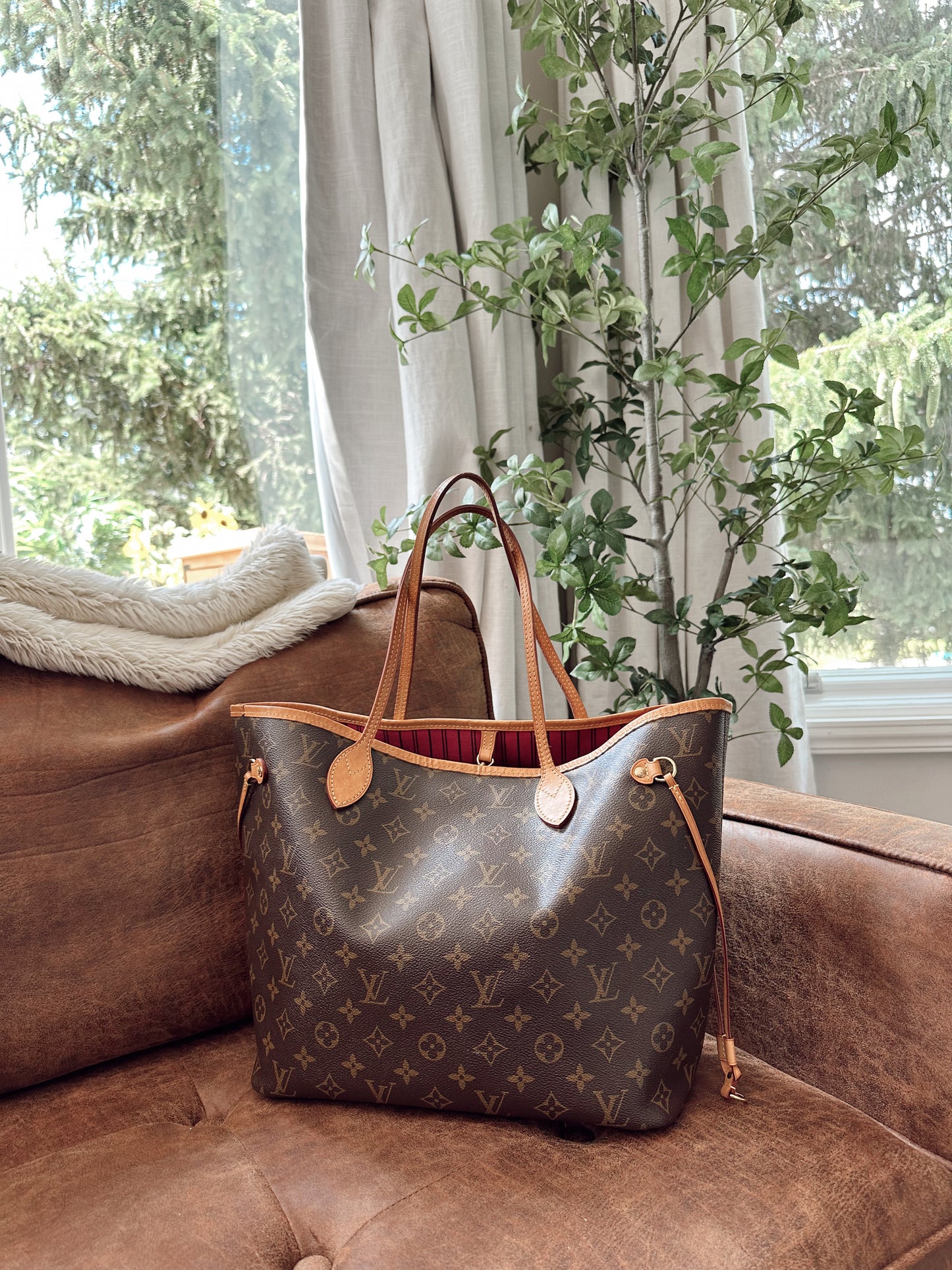 Louis Vuitton Neverfull MM Monogram