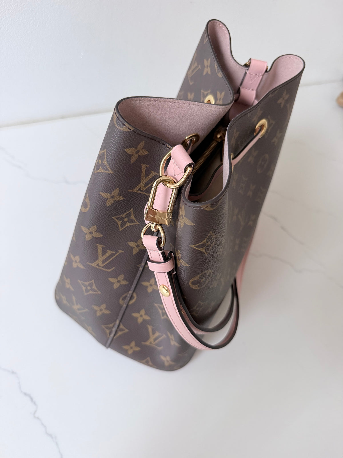 Louis Vuitton NeoNoe Monogram Rose