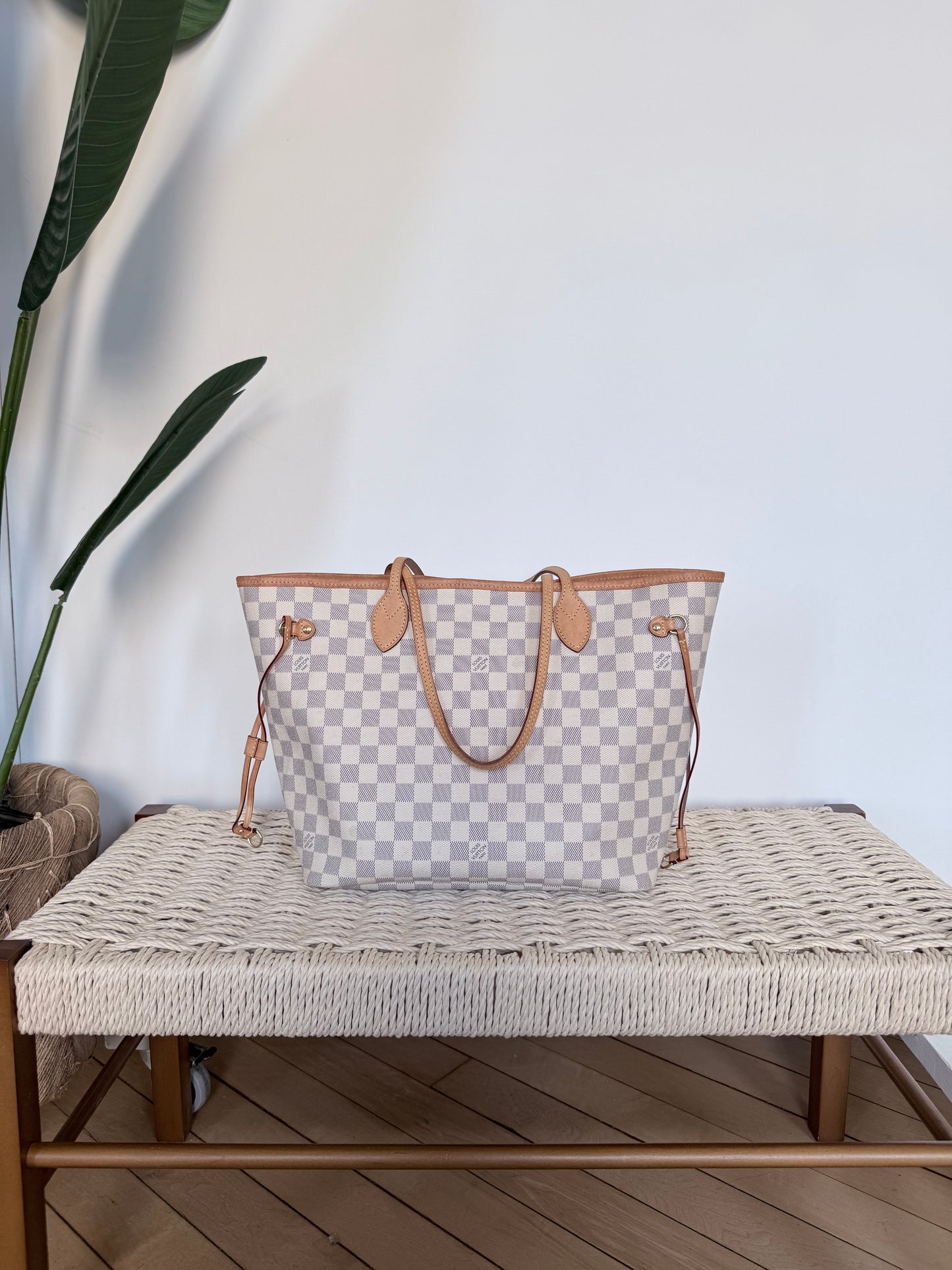 Louis Vuitton Neverfull Damier Azur Rose MM