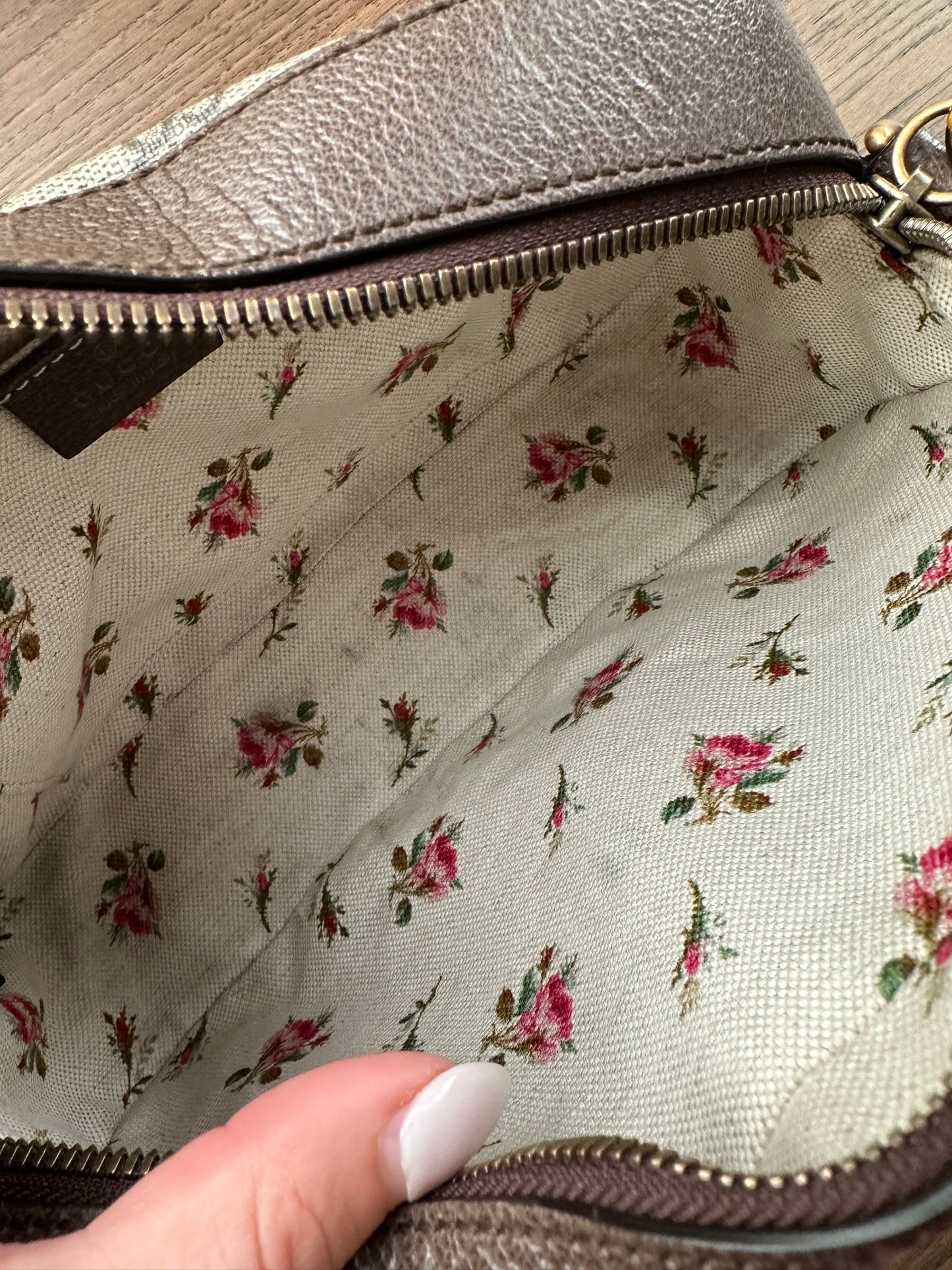 Gucci Neo Supreme Messenger Bag