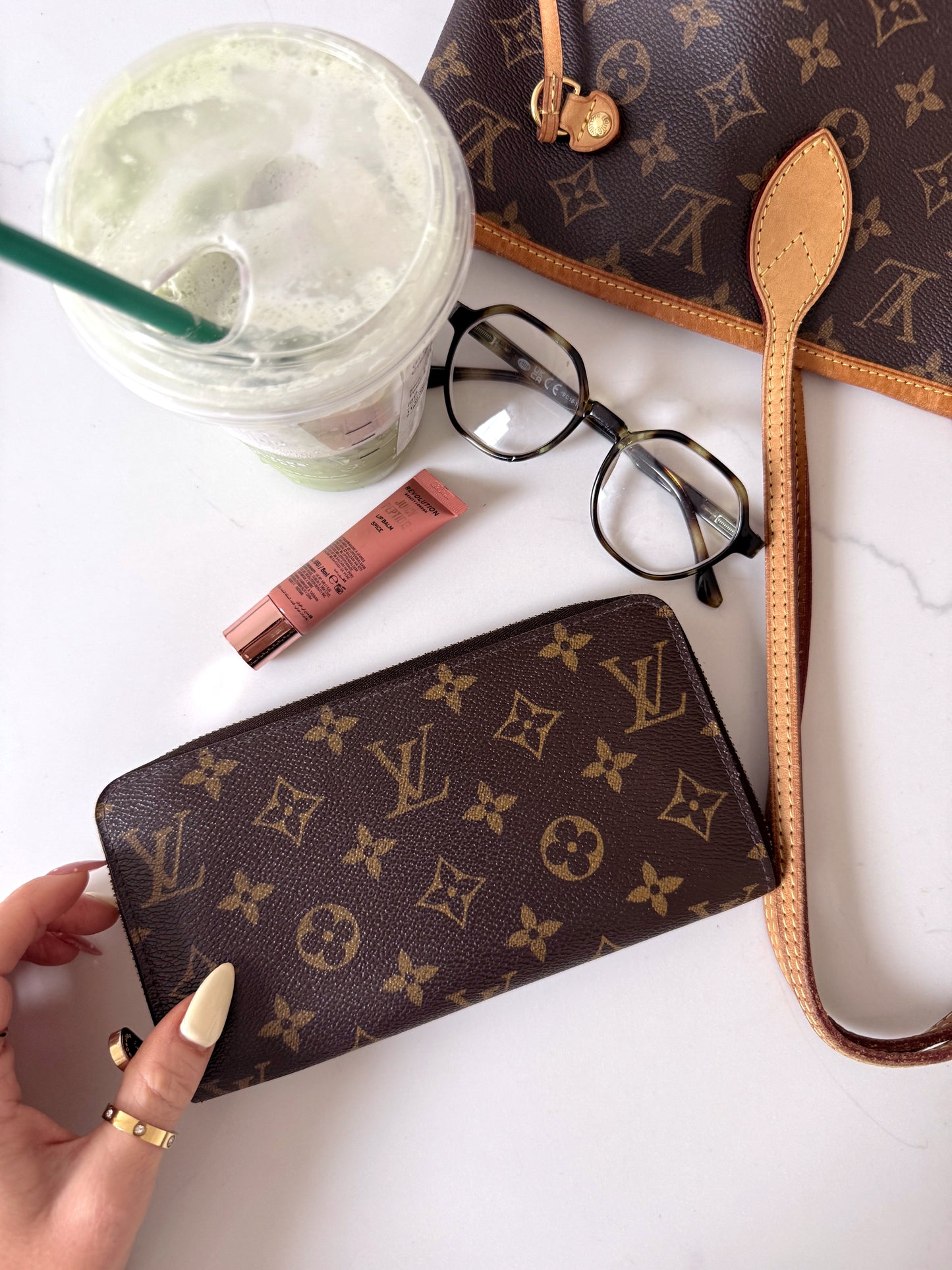 Louis Vuitton Monogram Zippy Wallet