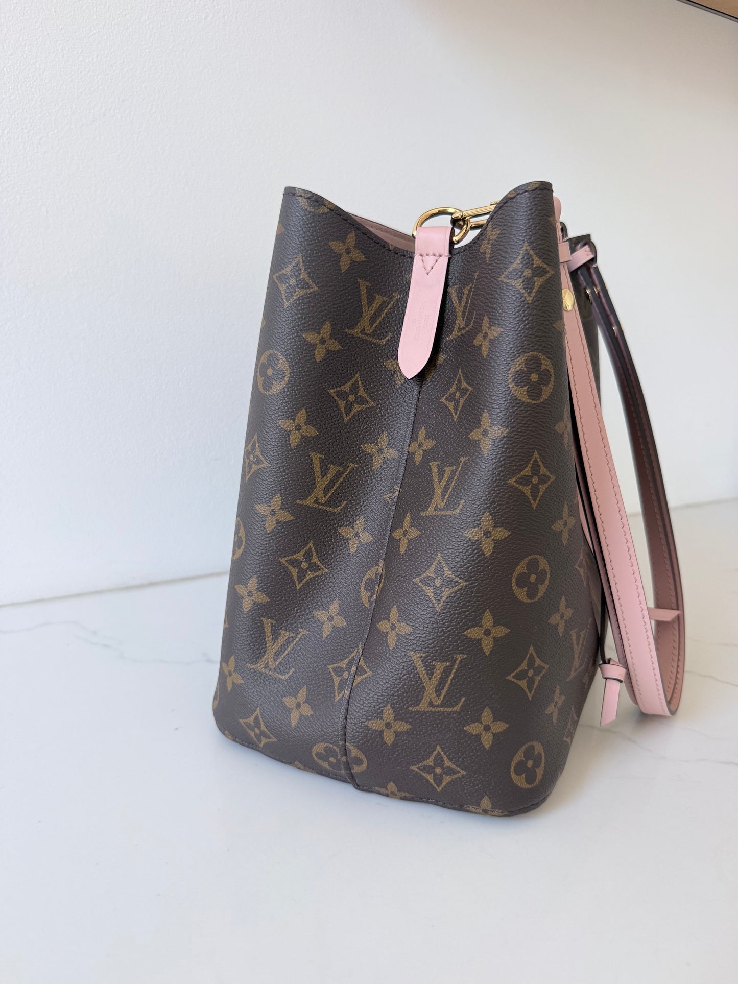 Louis Vuitton NeoNoe Monogram Rose