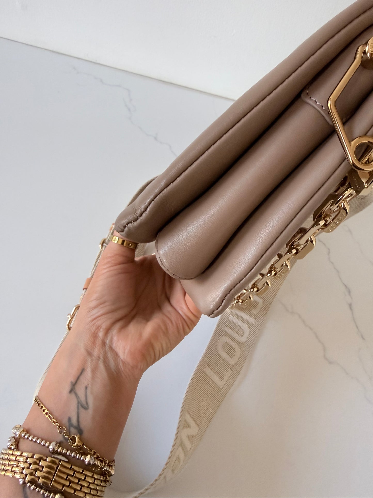 Louis Vuitton Coussin MM Taupe
