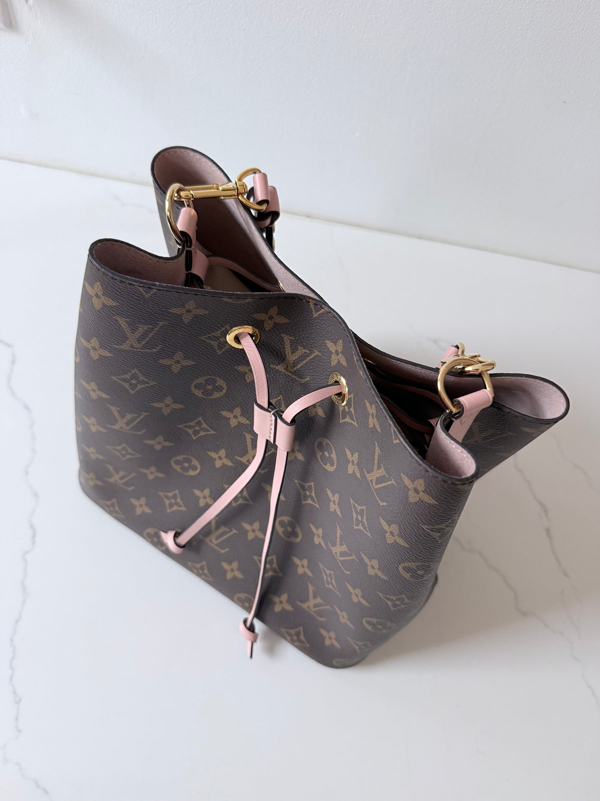 Louis Vuitton NeoNoe Monogram Rose