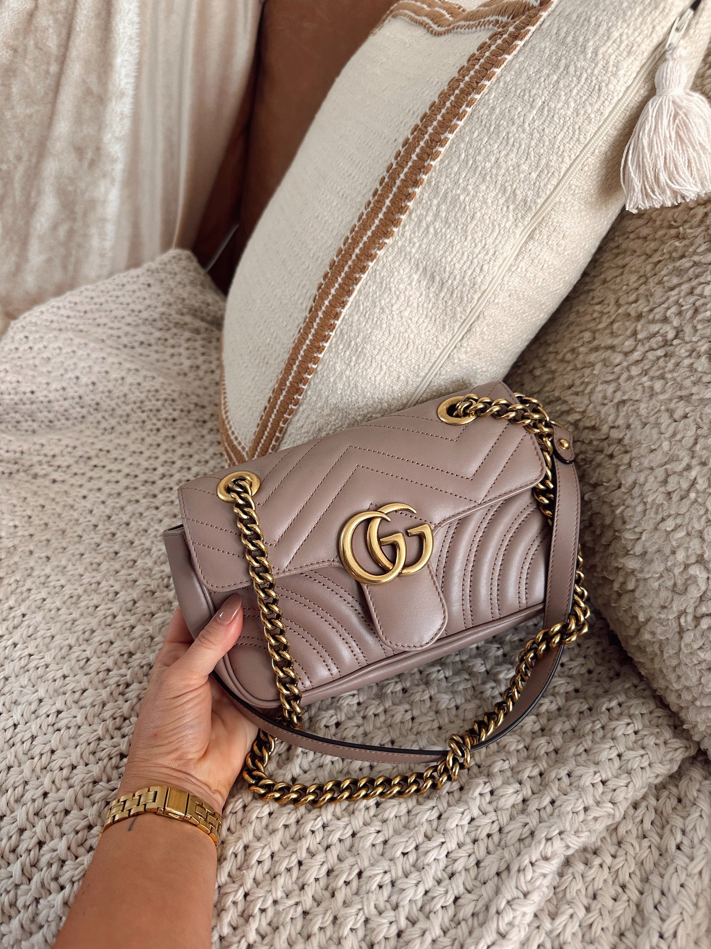 GUCCI Marmont Shoulder Bag