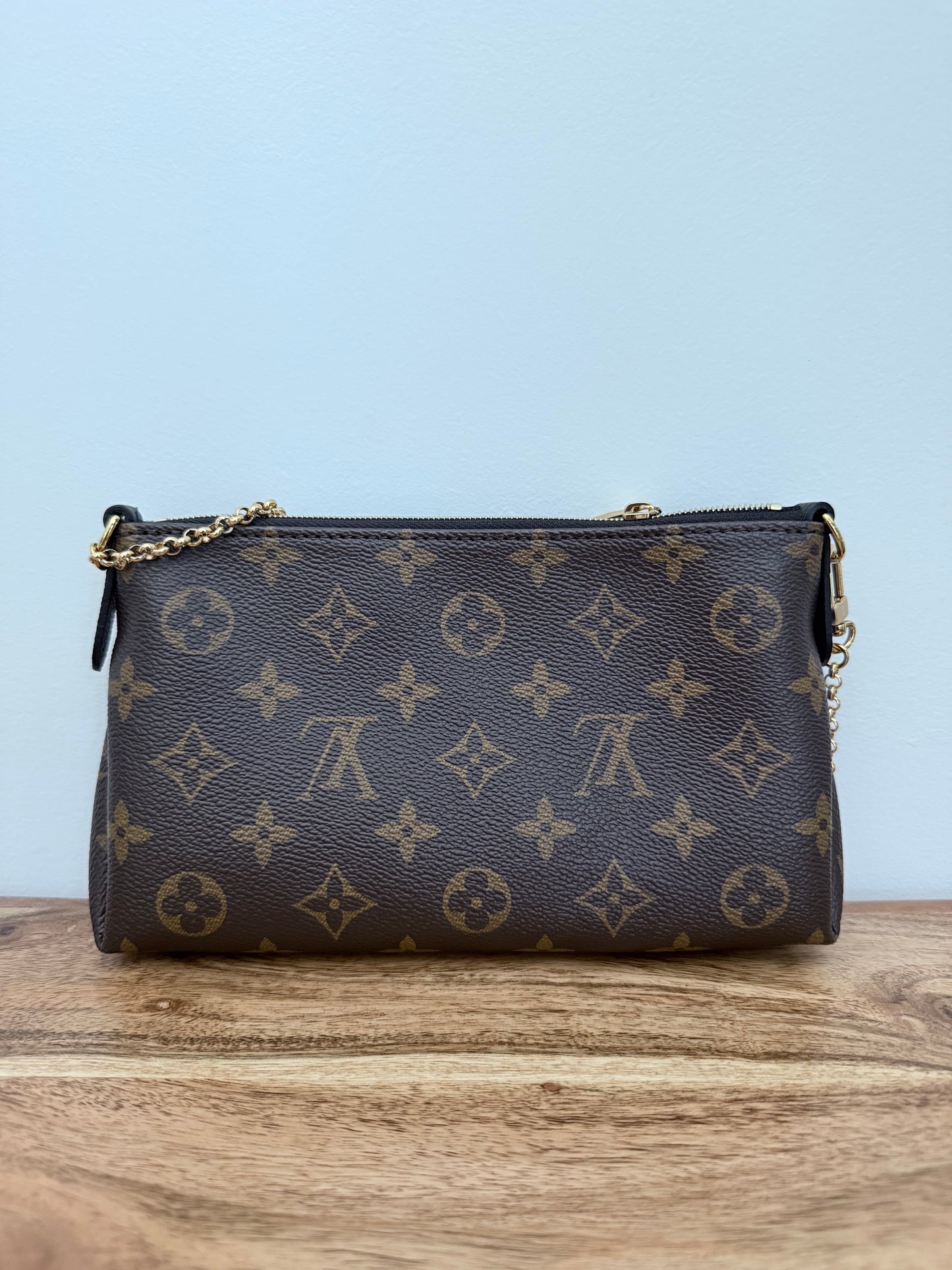 Louis Vuitton Pallas Crossbody Monogram