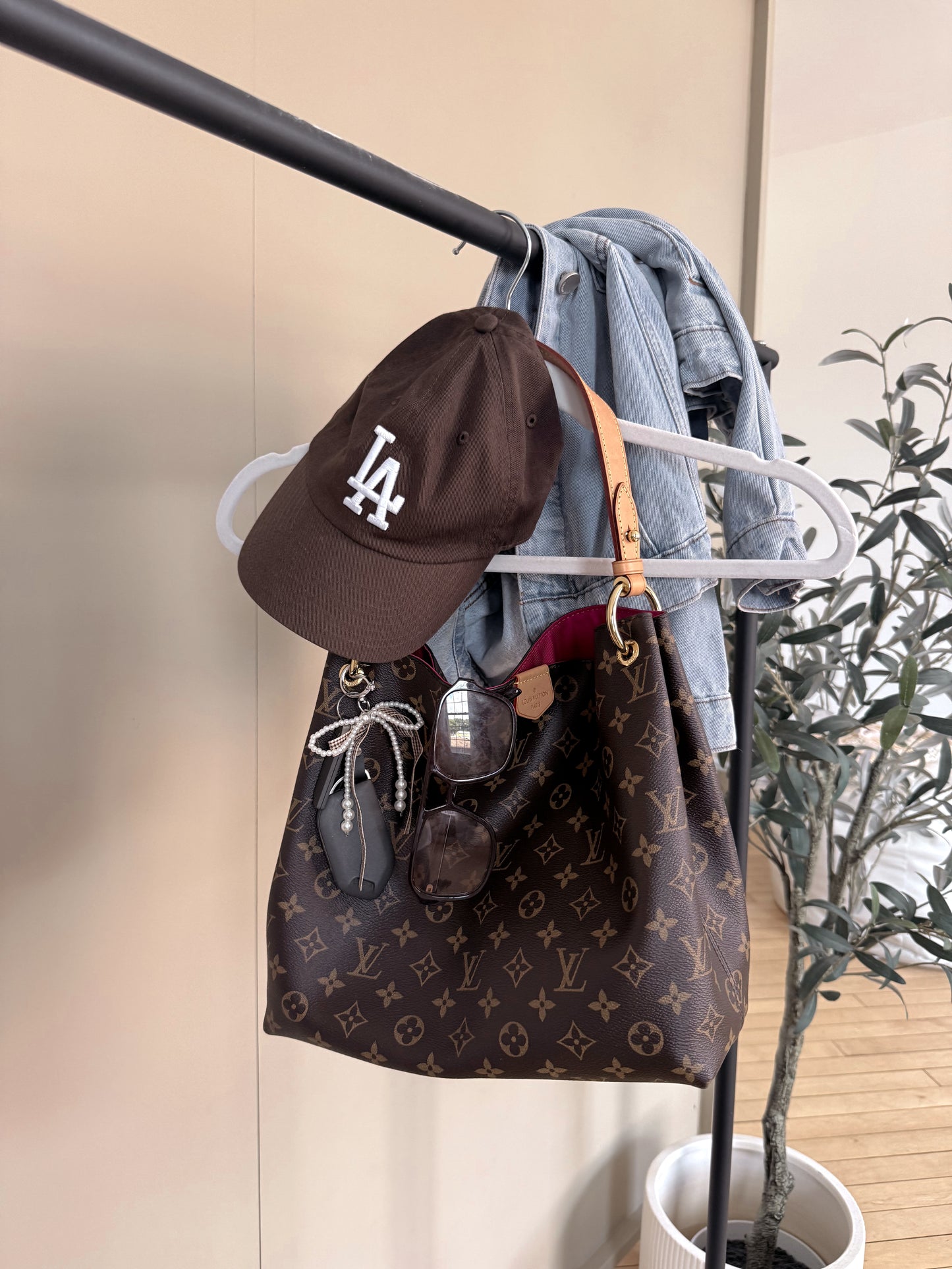 Louis Vuitton Monogram Graceful PM Pivoine