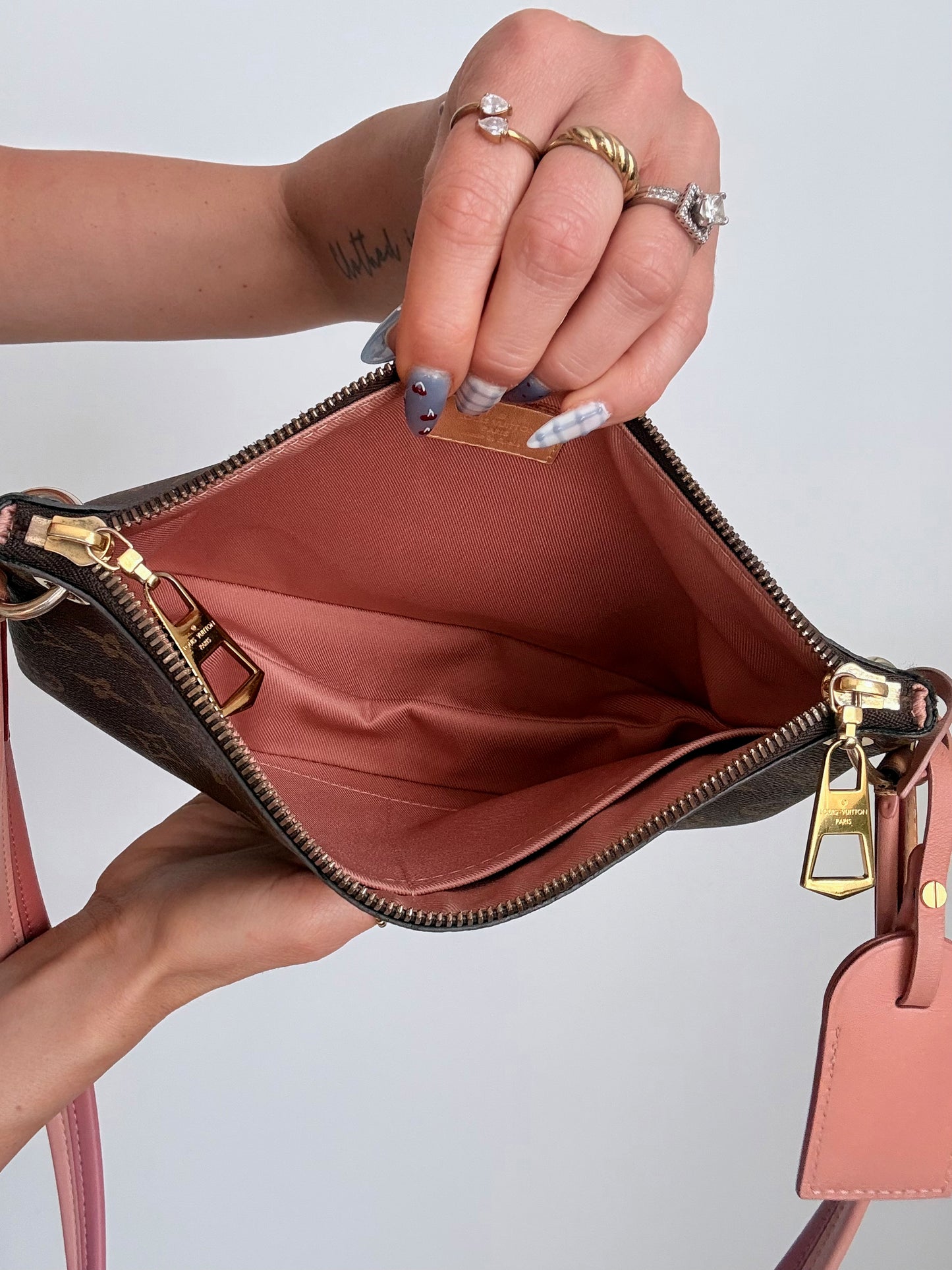 Louis Vuitton Monogram Lorette Vieux Rose