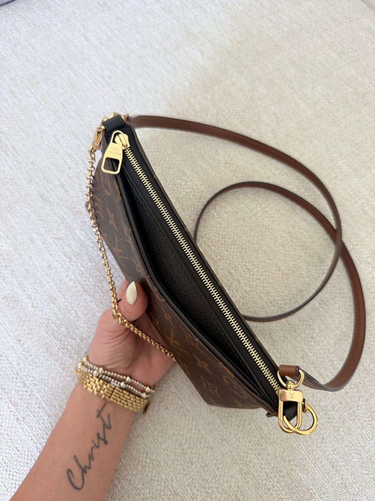 Louis Vuitton Pallas Crossbody Monogram