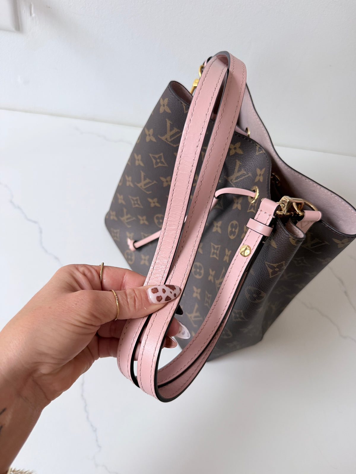 Louis Vuitton NeoNoe Monogram Rose