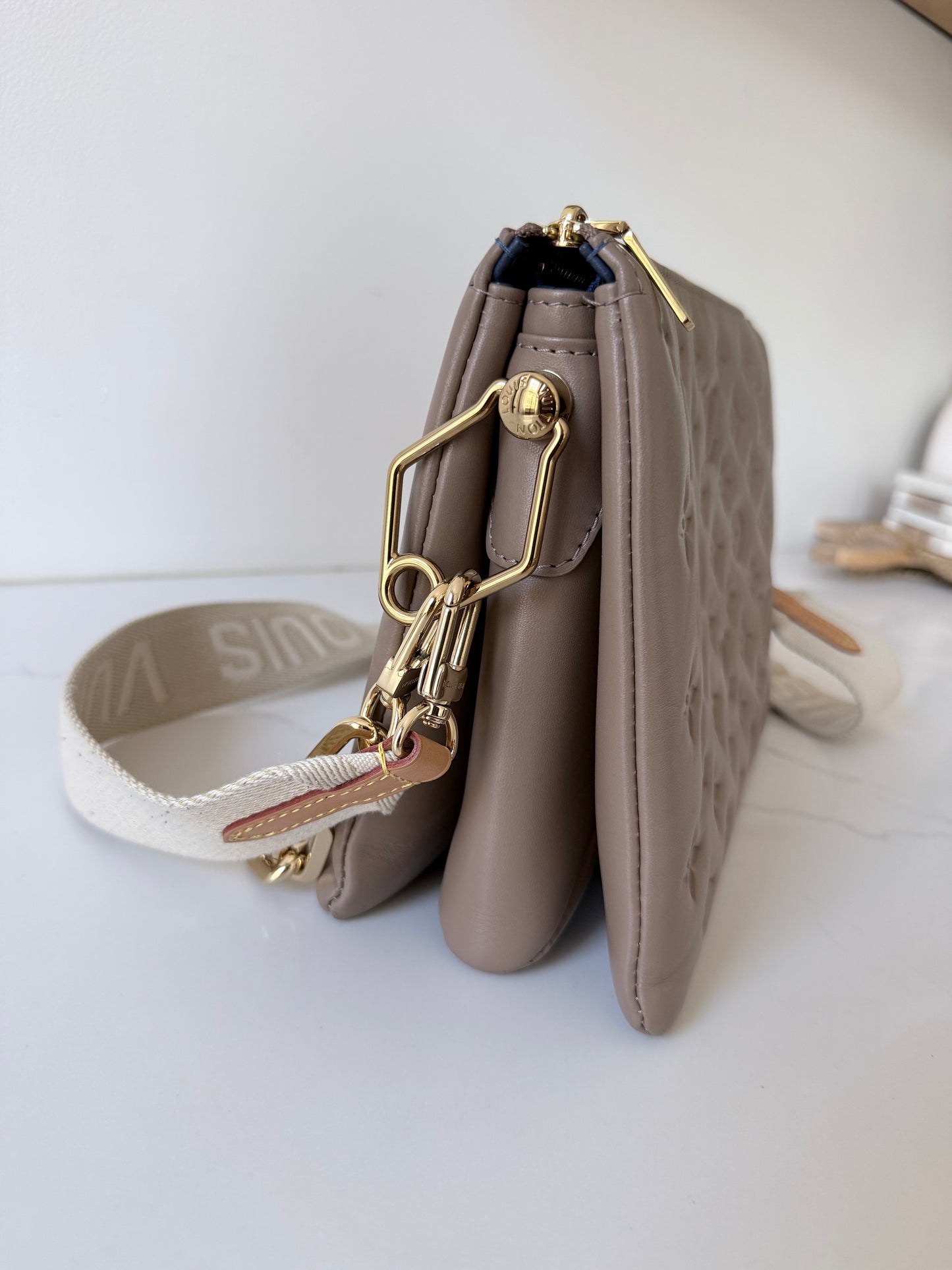 Louis Vuitton Coussin MM Taupe