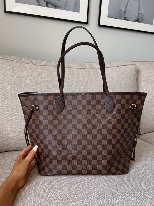 Louis Vuitton Loop Hobo Bag – thedesignercouple