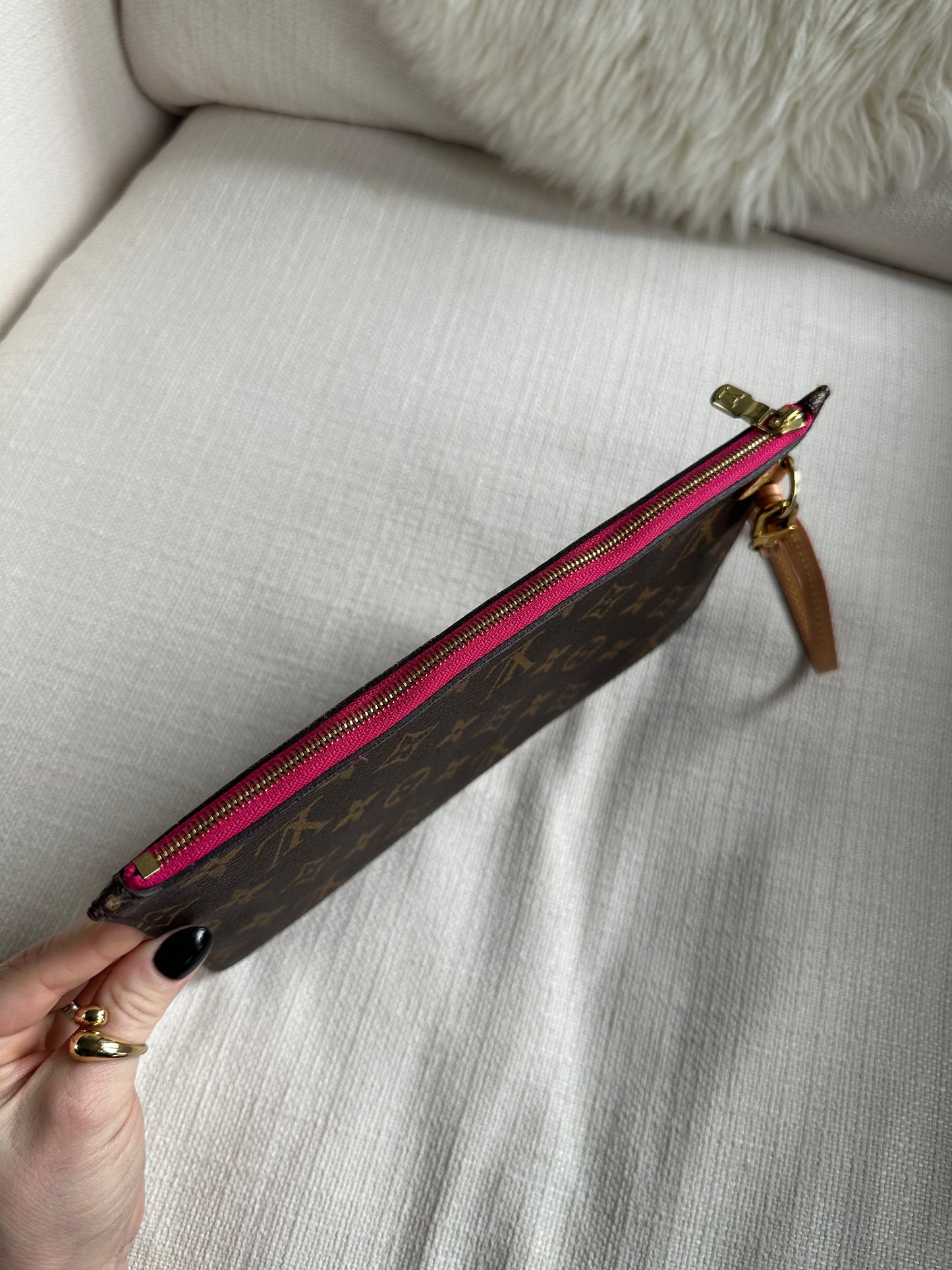 Louis Vuitton Monogram Pivoine Wristlet