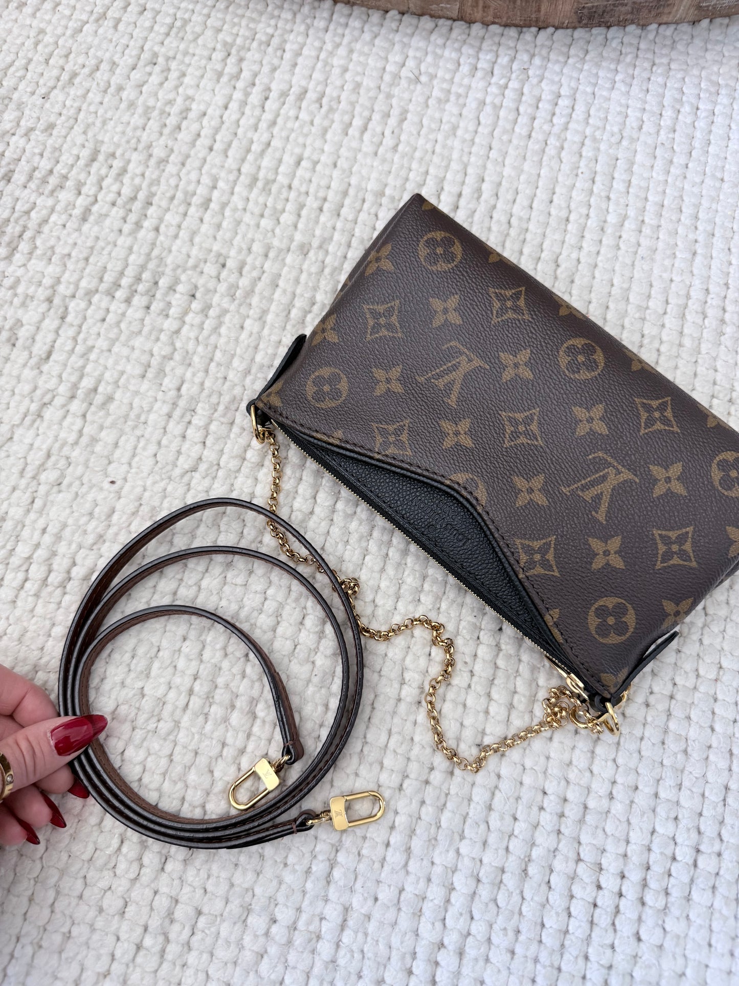 Louis Vuitton Pallas Crossbody Monogram