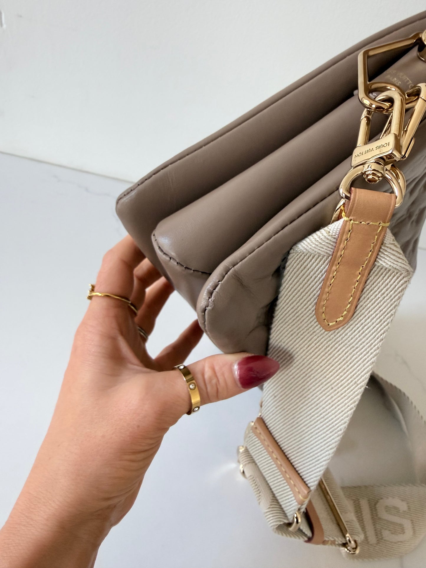 Louis Vuitton Coussin MM Taupe