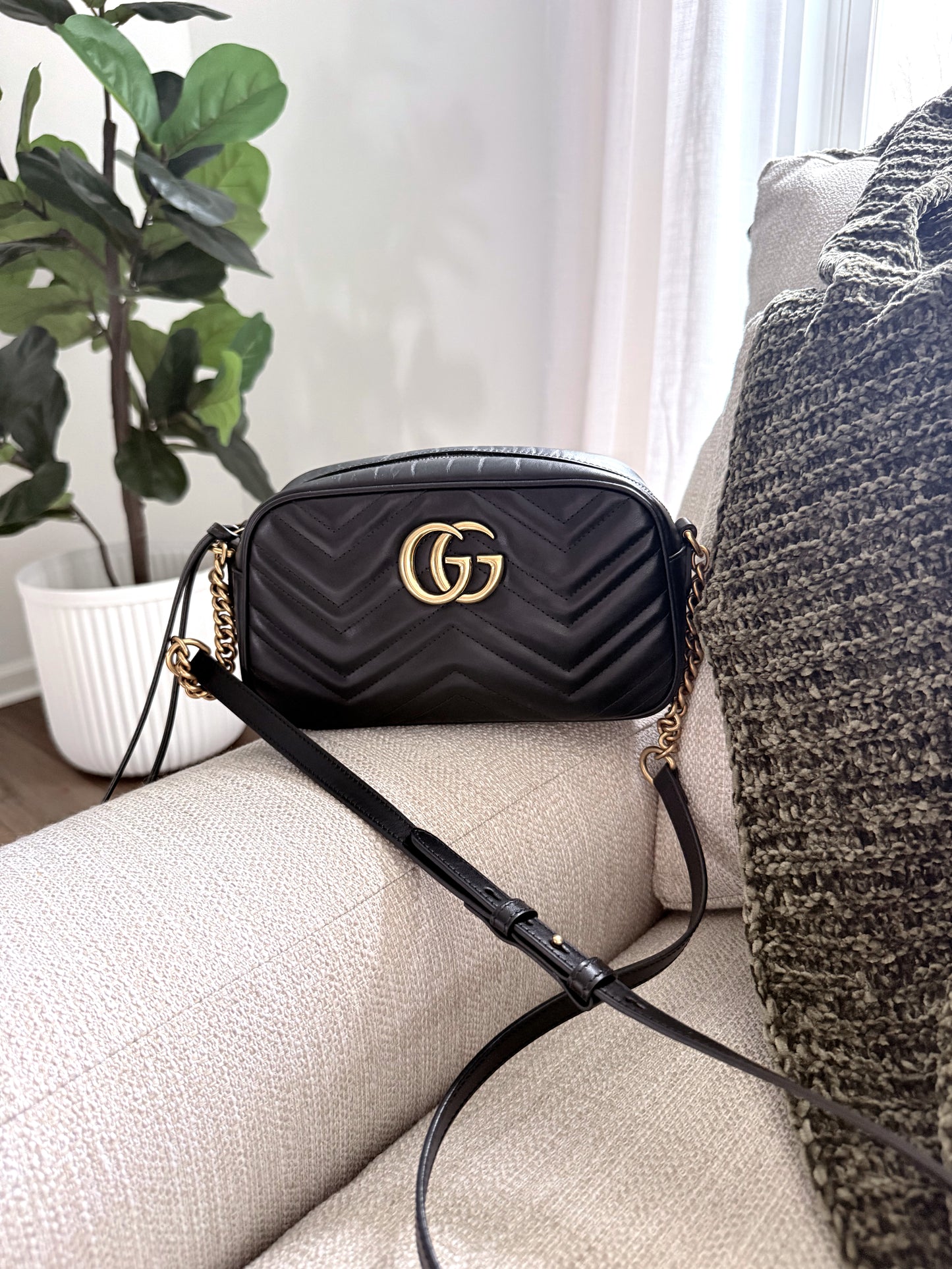 Black Gucci Marmont Camera Bag