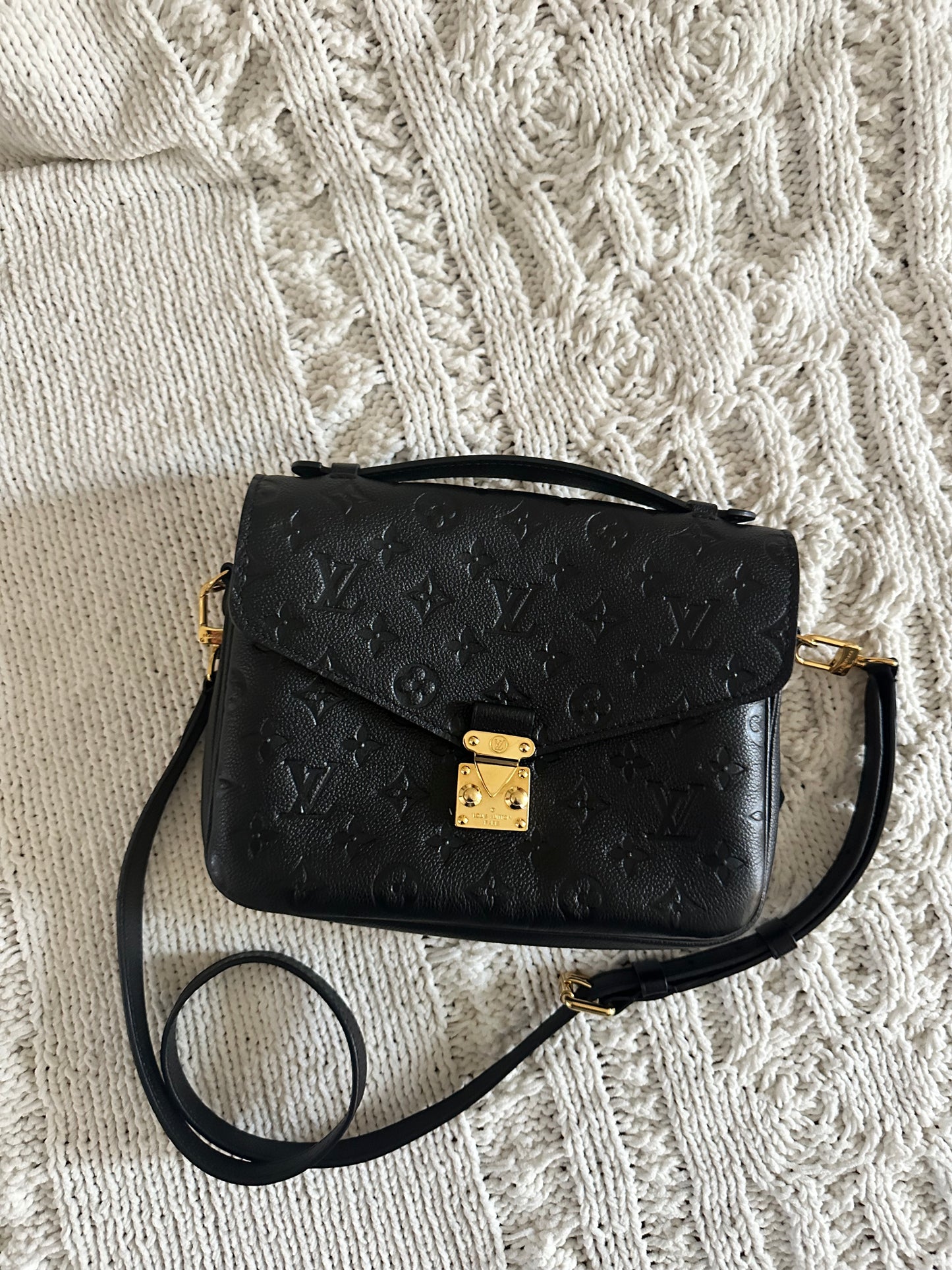 Louis Vuitton Pochette Metis Empreinte