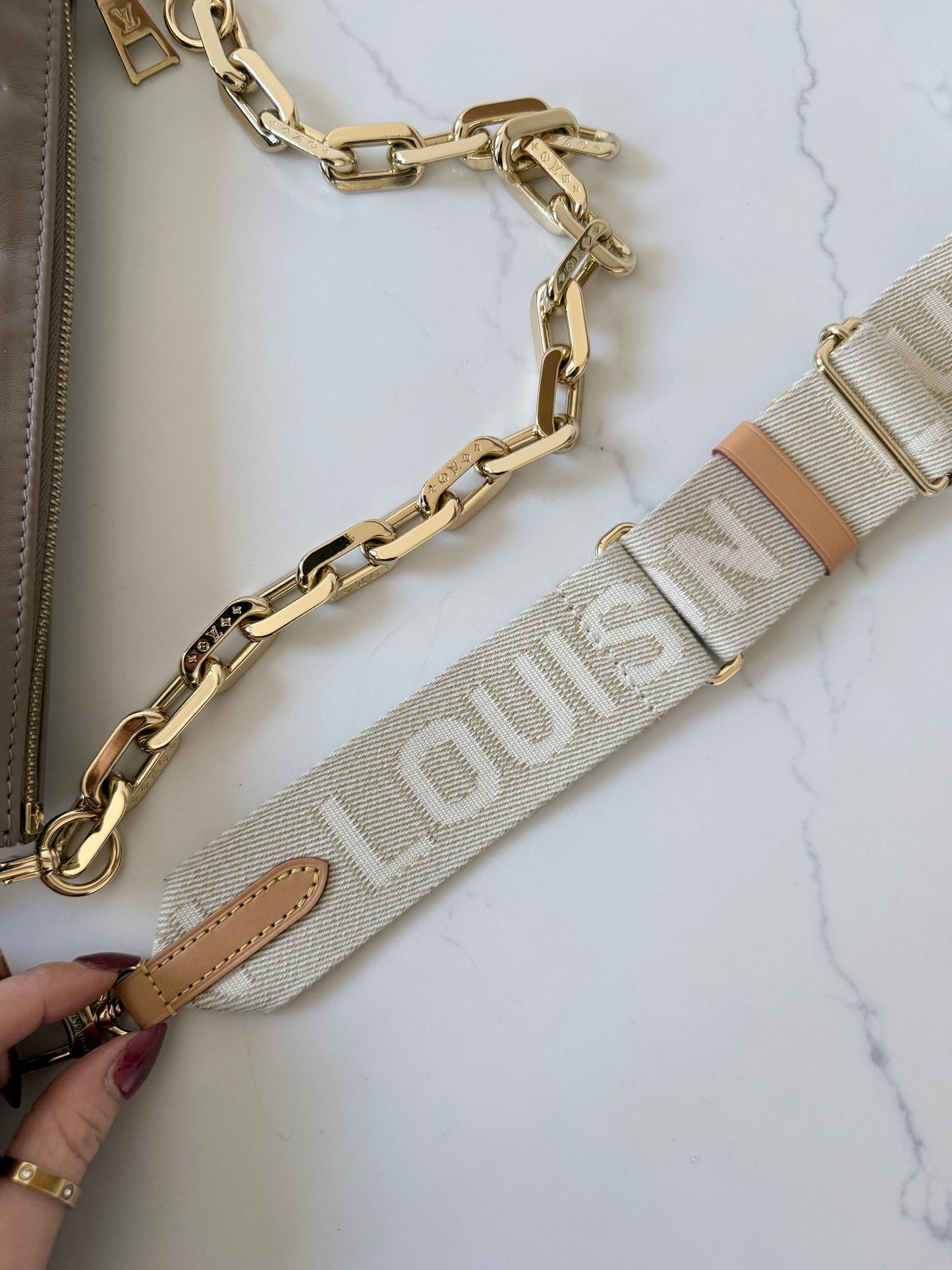Louis Vuitton Coussin MM Taupe