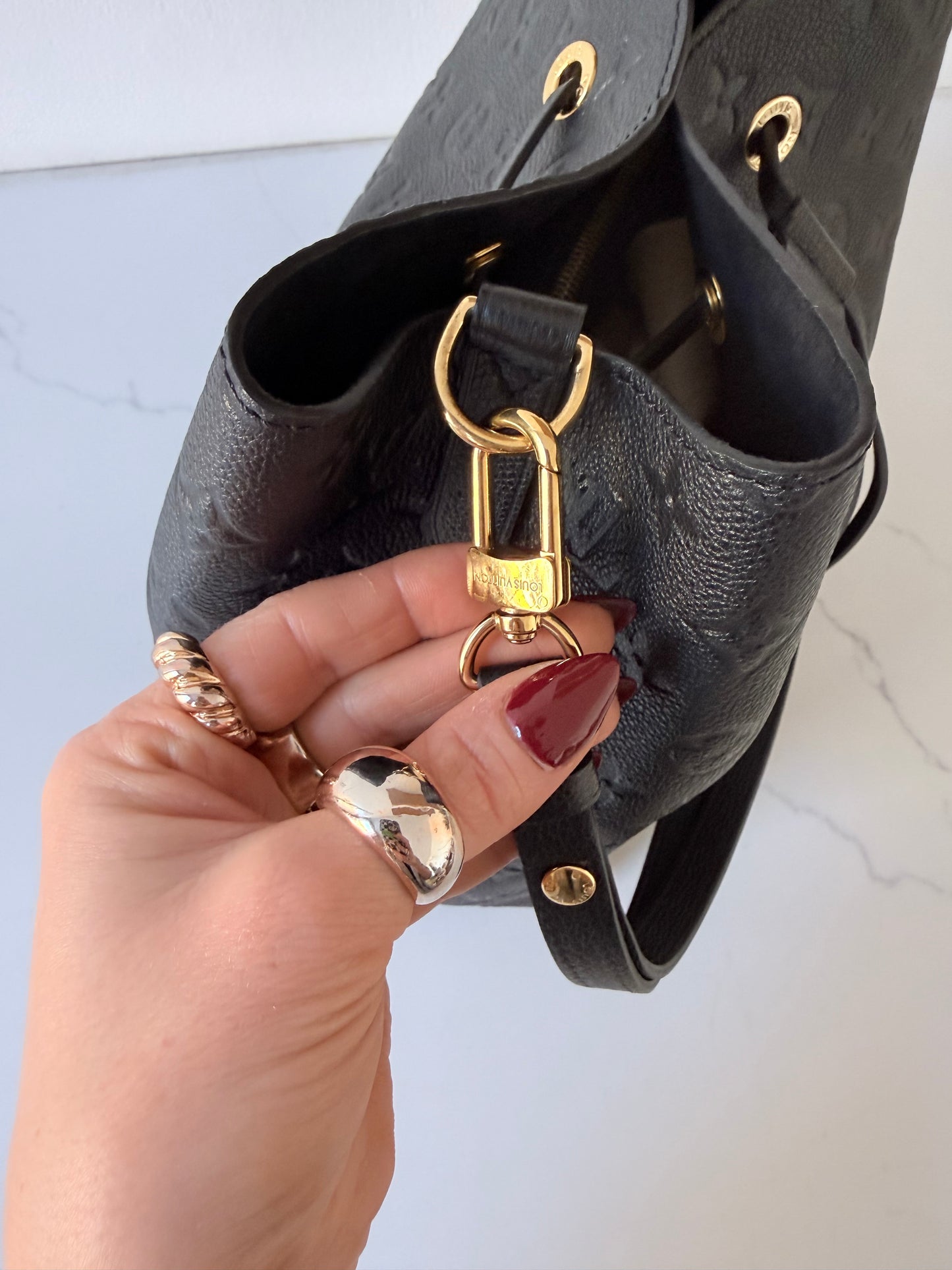 Louis Vuitton NéoNoé MM Bucket Bag Monogram Empreinte
