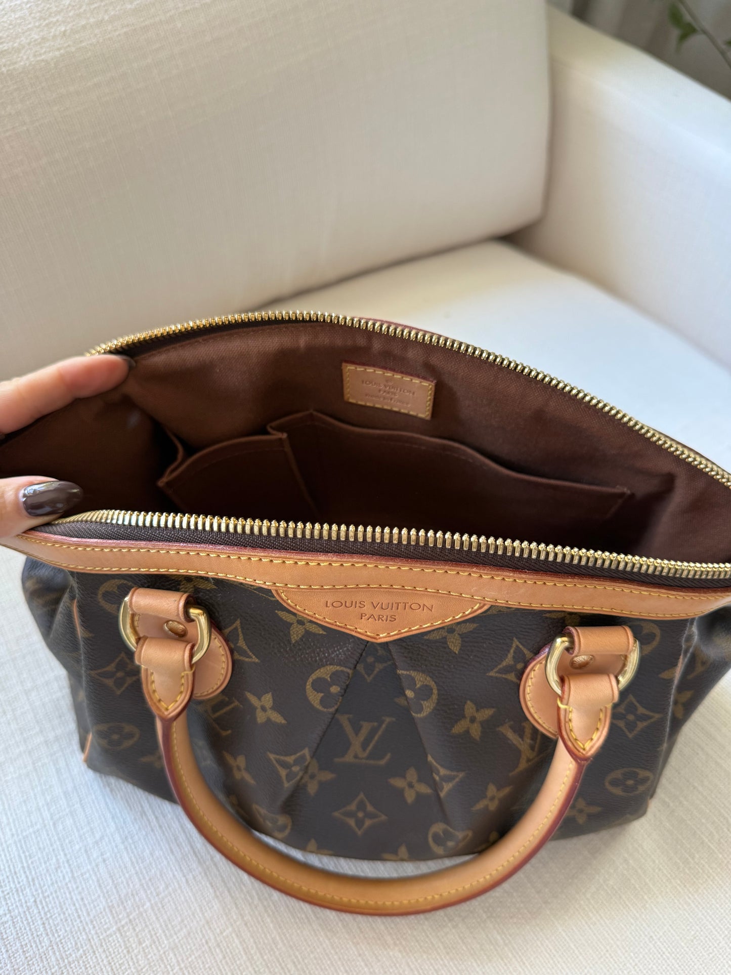 Tivoli Handbag Monogram
Canvas PM