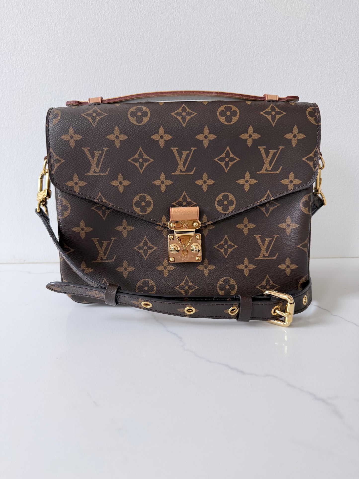Louis Vuitton Pochette Métis Monogram
