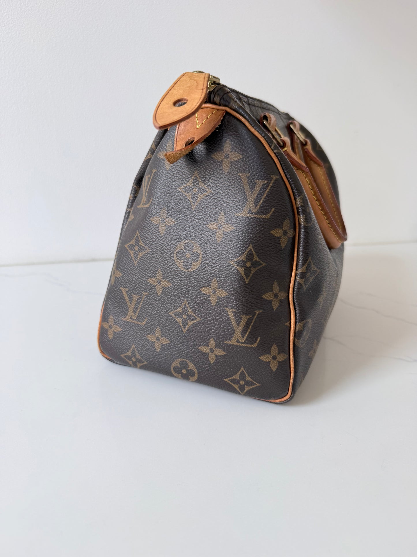 Louis Vuitton Monogram Speedy 25
