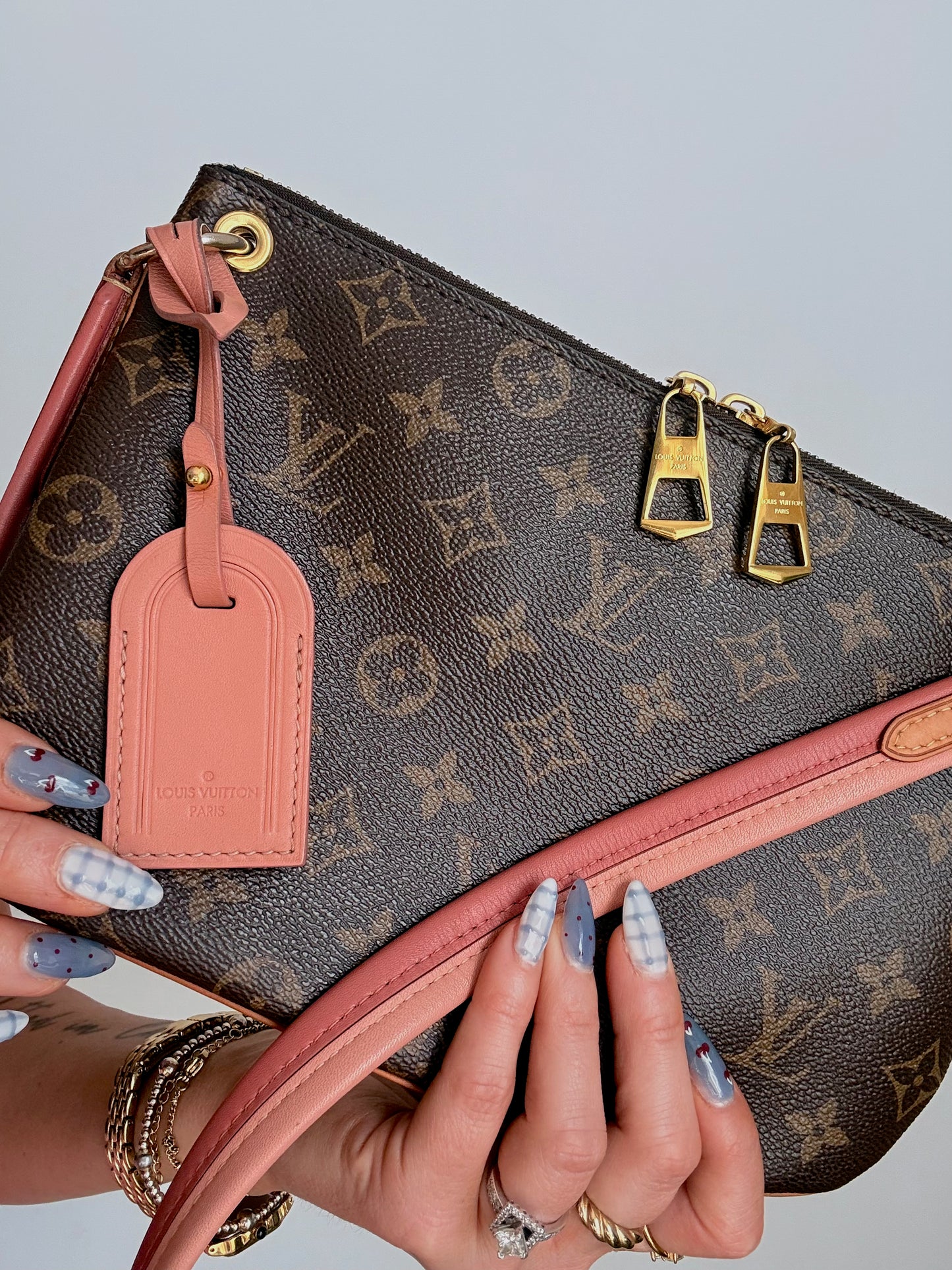 Louis Vuitton Monogram Lorette Vieux Rose