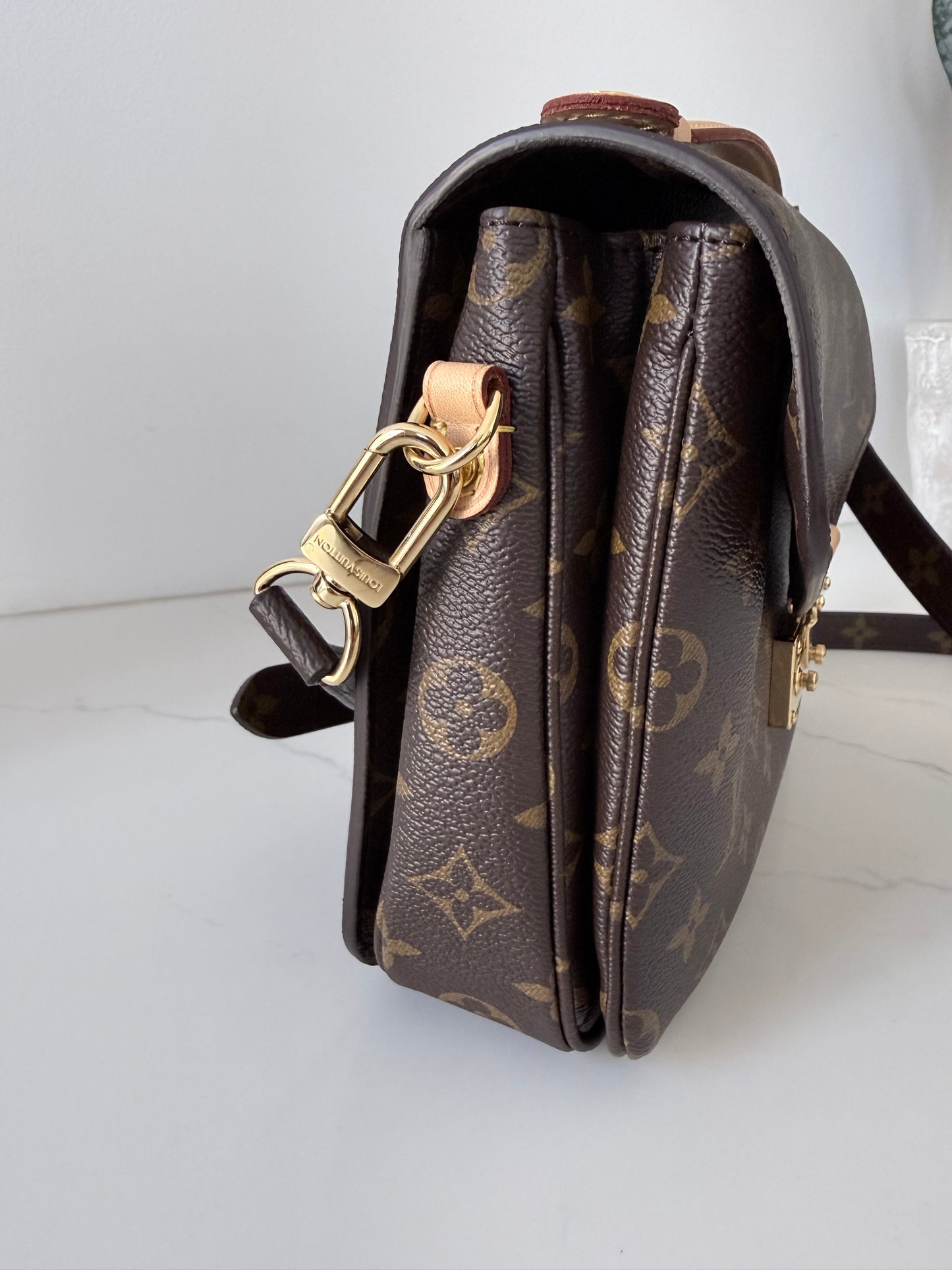 Louis Vuitton Pochette Métis Monogram