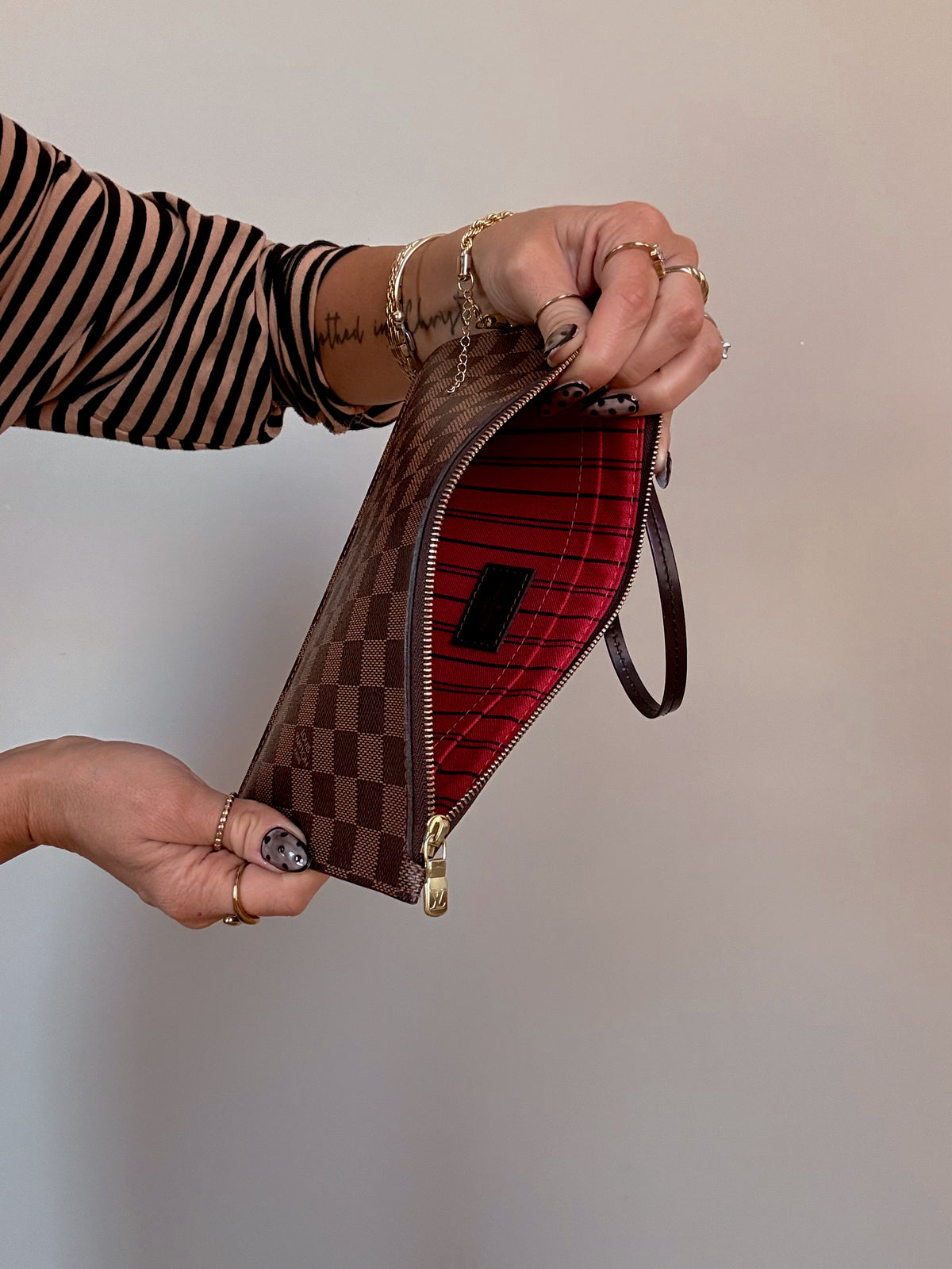 Louis Vuitton Neverfull Wristlet Damier Ebene