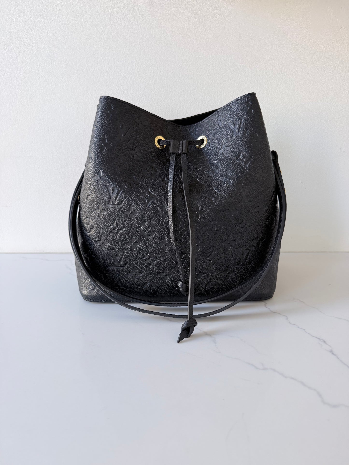 Louis Vuitton NéoNoé MM Bucket Bag Monogram Empreinte