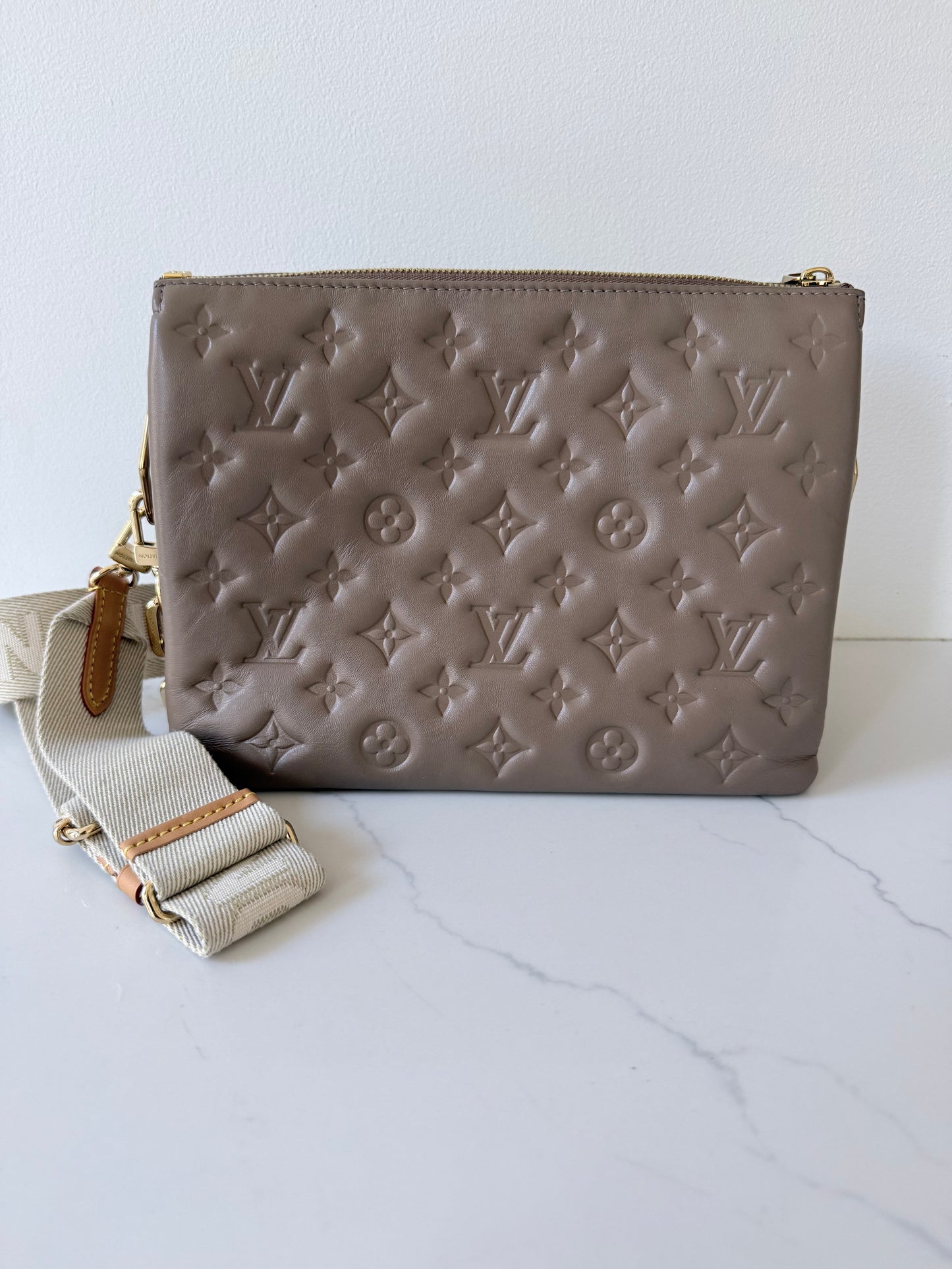 Louis Vuitton Coussin MM Taupe