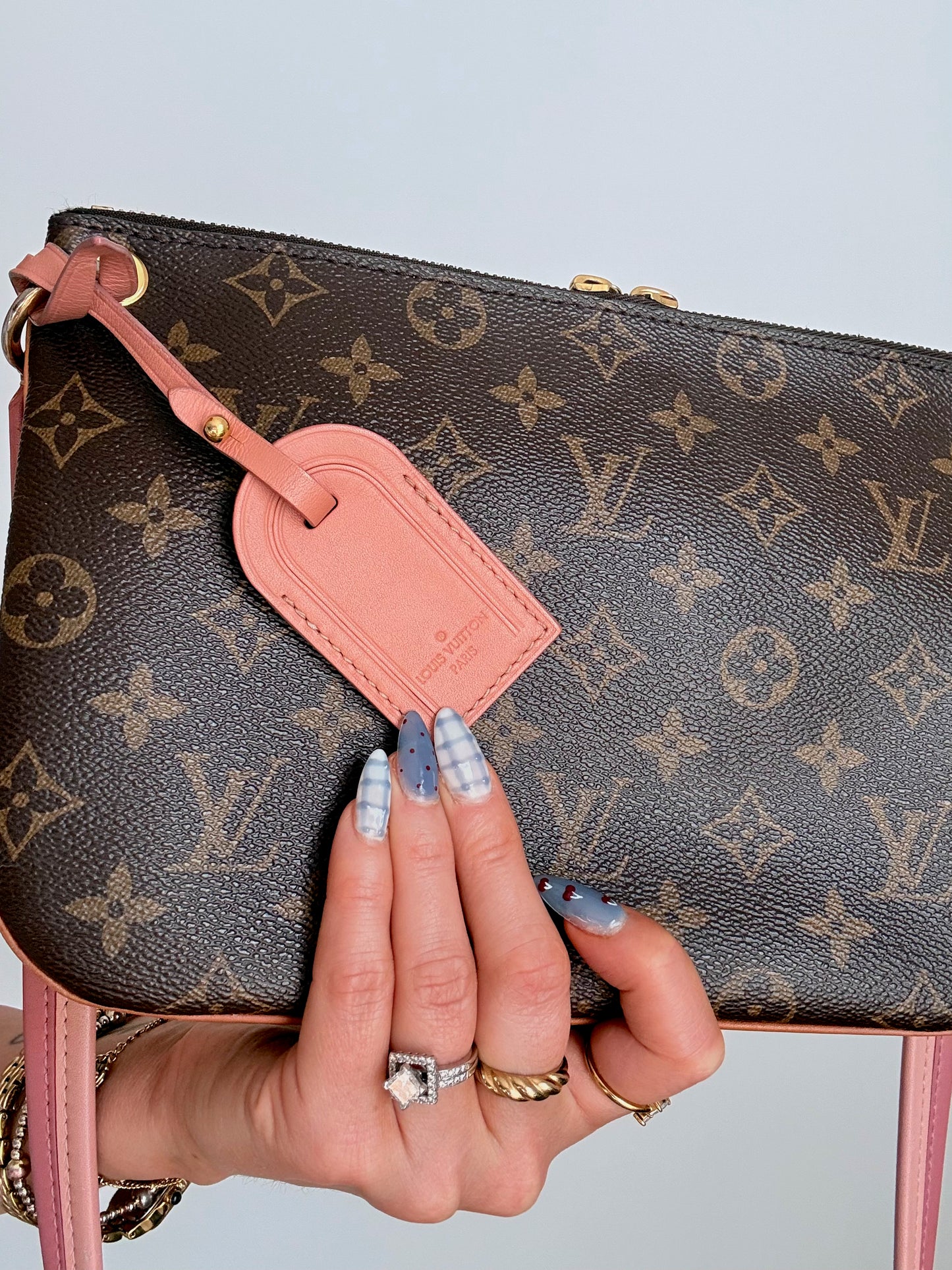 Louis Vuitton Monogram Lorette Vieux Rose