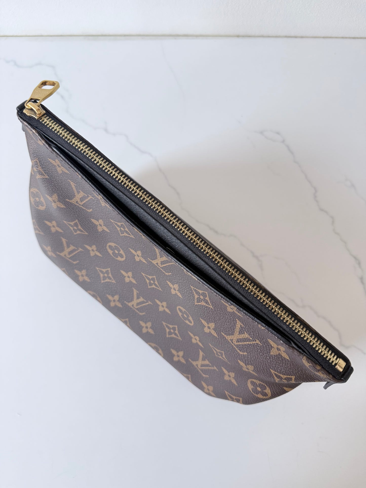 Louis Vuitton Pallas Beauty Case