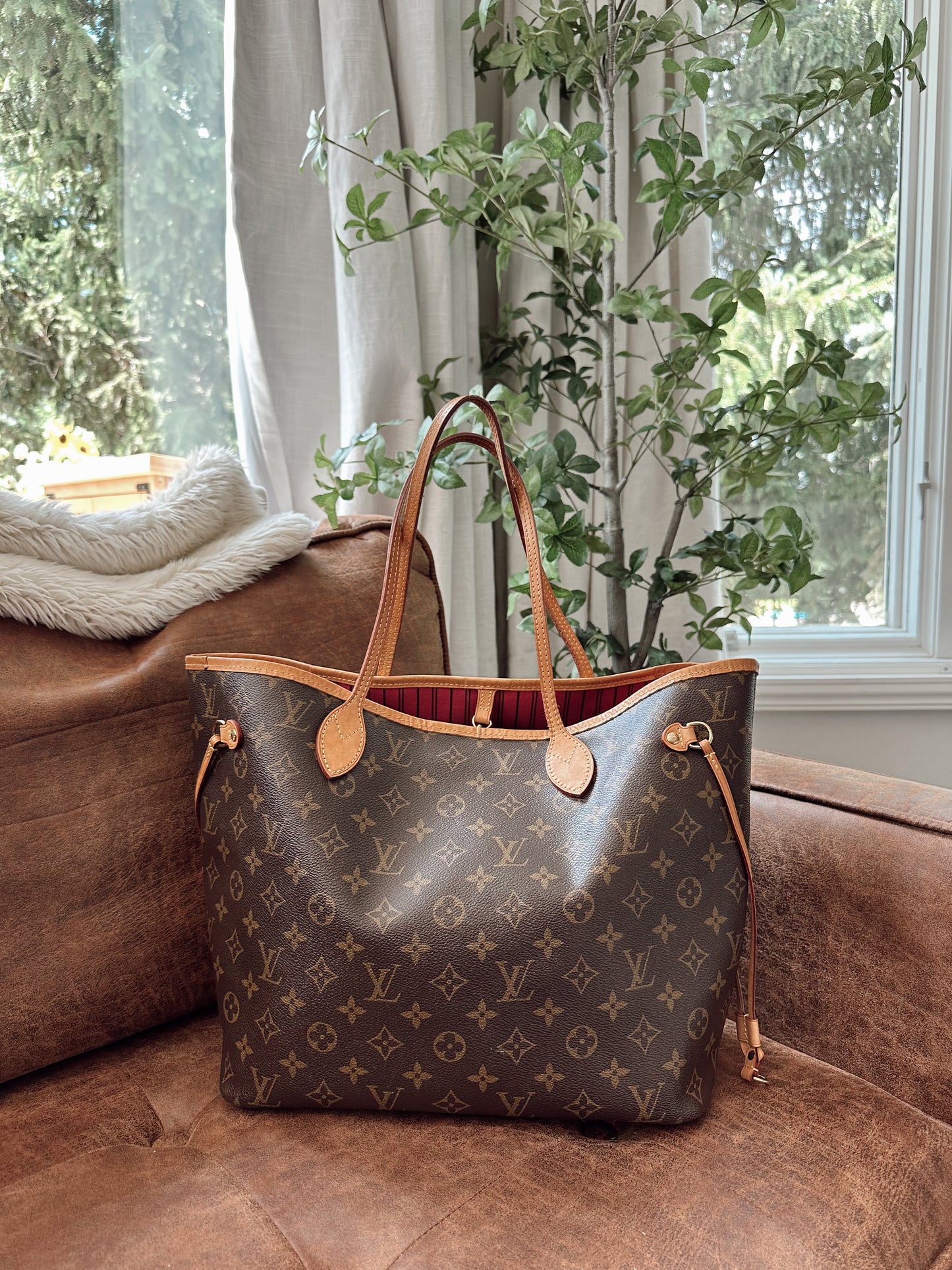 Louis Vuitton Neverfull MM Monogram