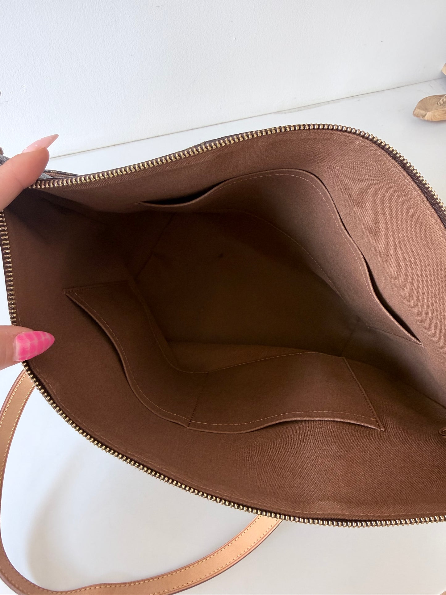 Louis Vuitton Monogram Totally MM