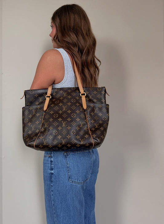 Louis Vuitton Monogram Totally MM