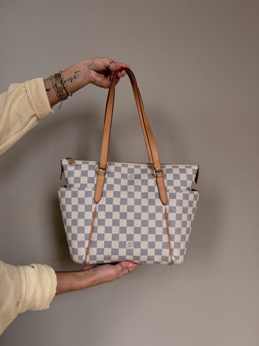 Louis Vuitton Azur Totally PM