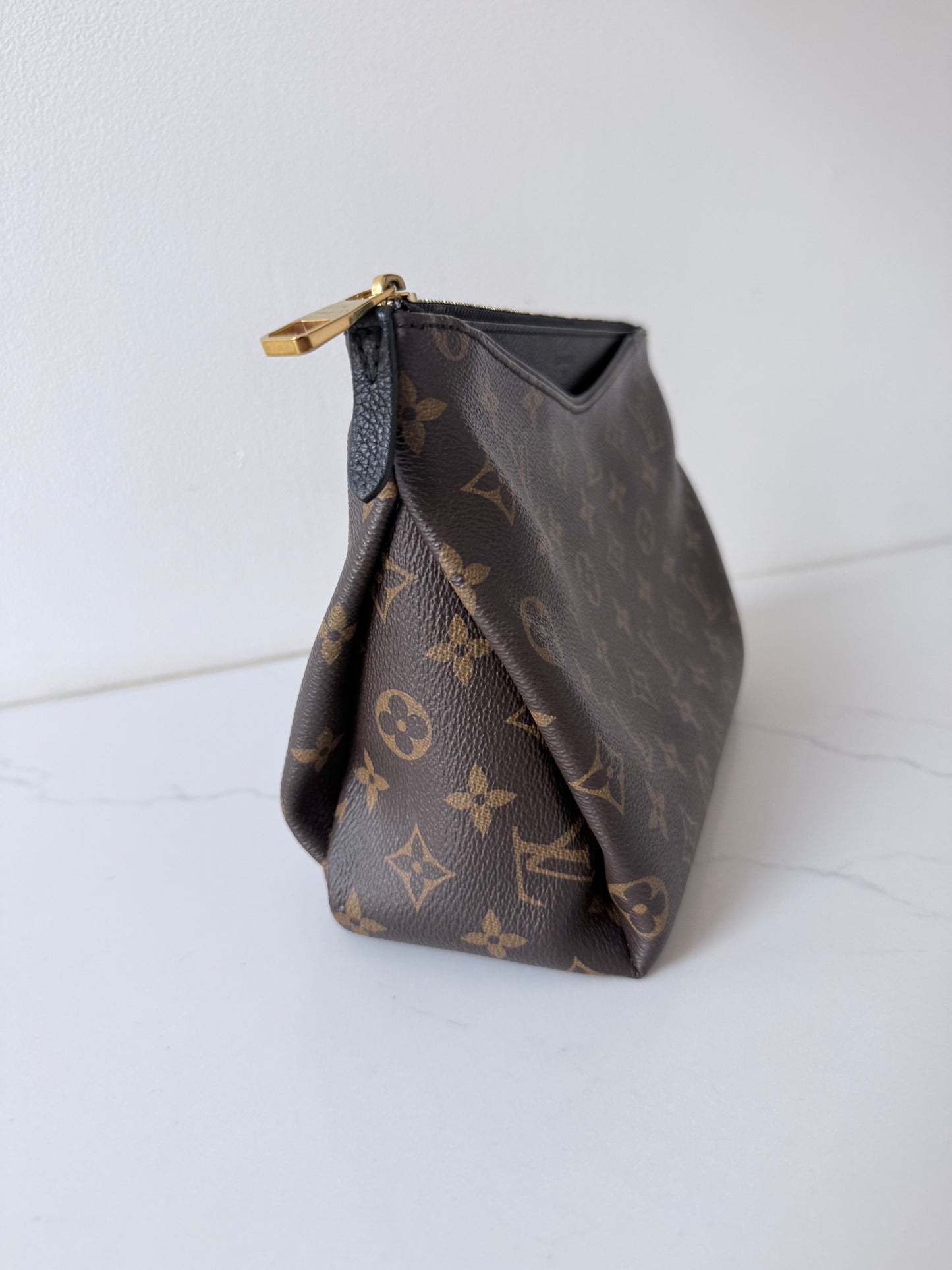 Louis Vuitton Pallas Beauty Case